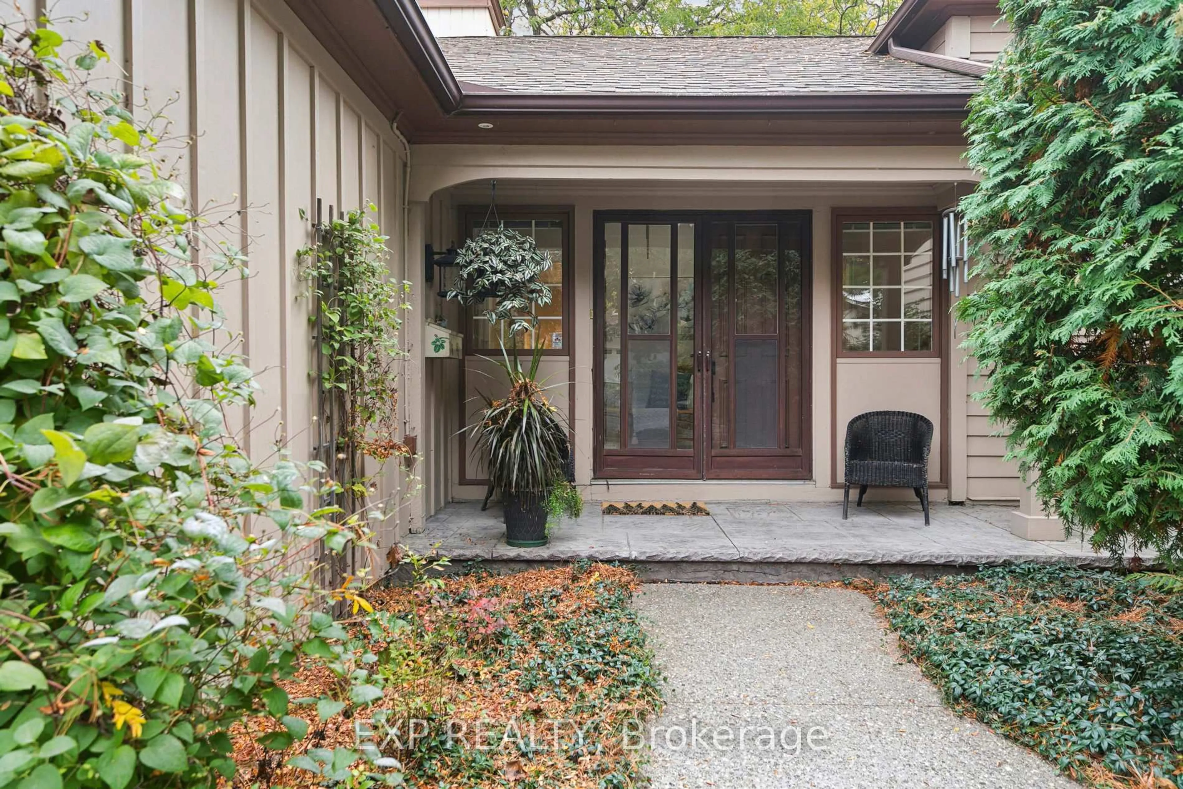 Indoor entryway for 2565 Claymore Cres, Mississauga Ontario L5C 3A2