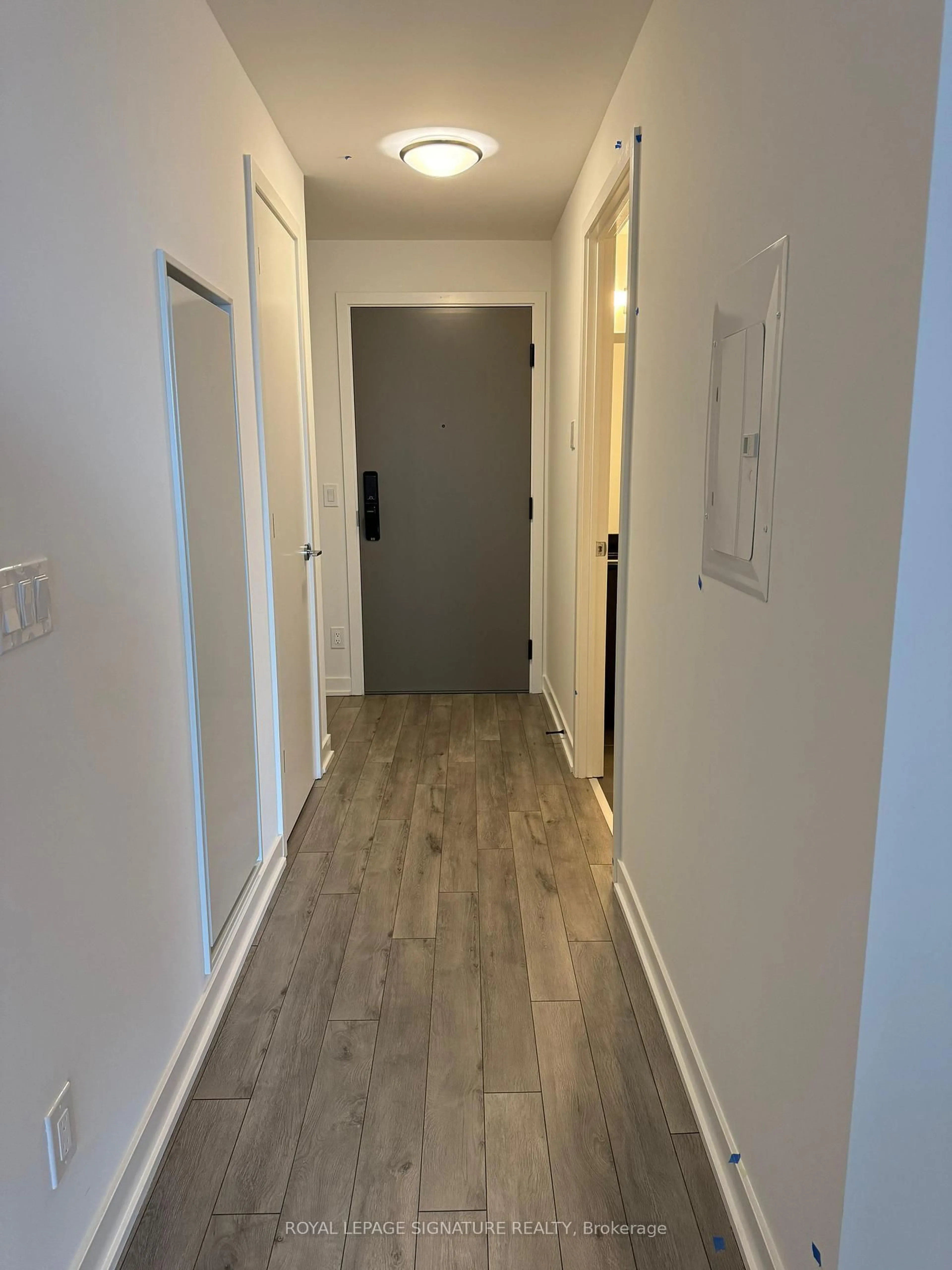 Unknown for 3071 Trafalgar Rd #811, Oakville Ontario L6H 3V6