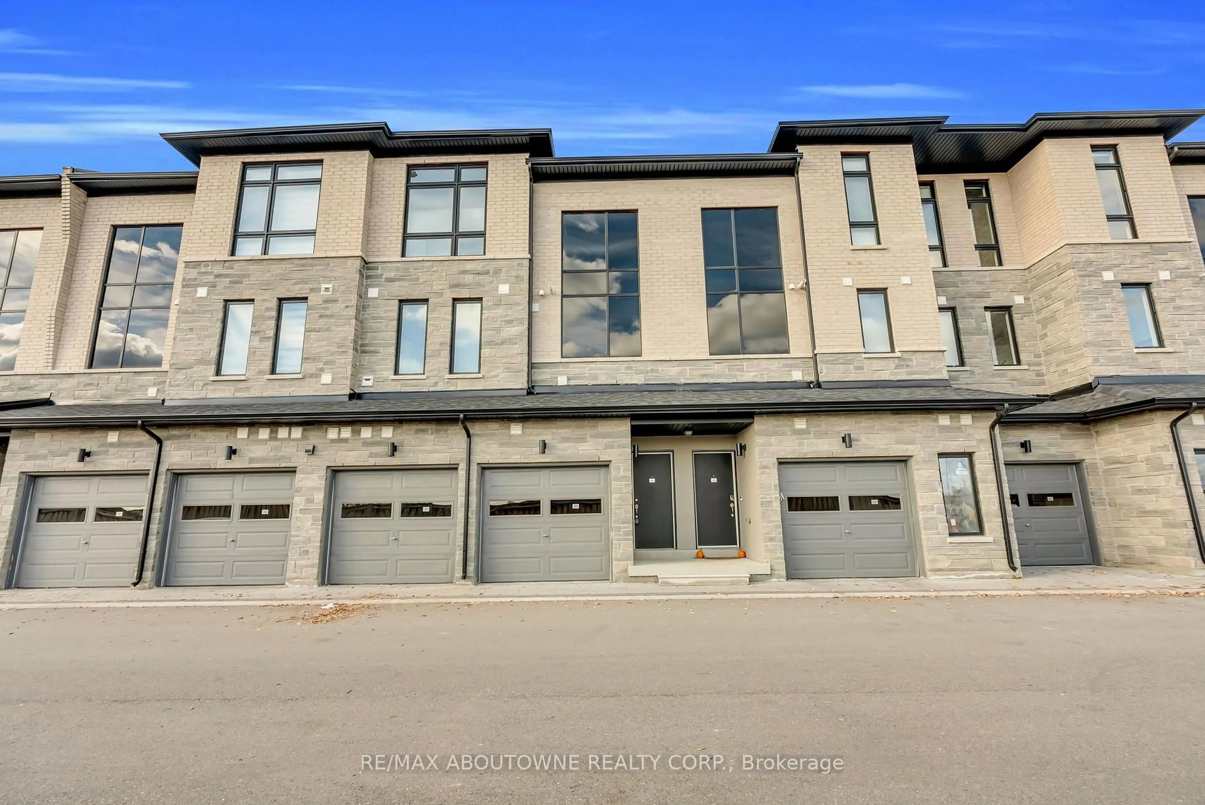 Home with brick exterior material, building for 9440 The Gore Rd #45, Brampton Ontario L6P 4P9