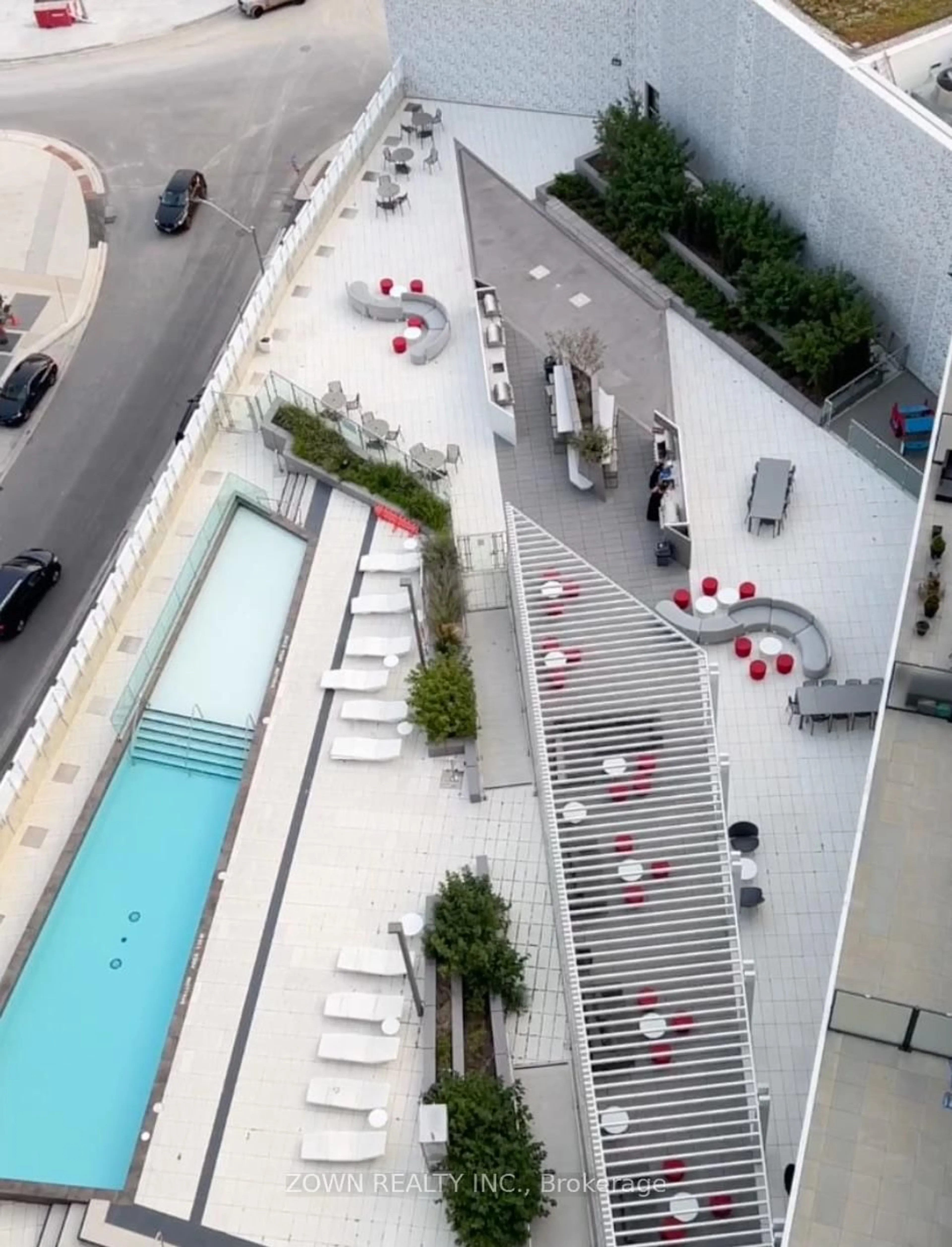 Pool for 3900 Confederation Pkwy #1506, Mississauga Ontario L5B 0M3