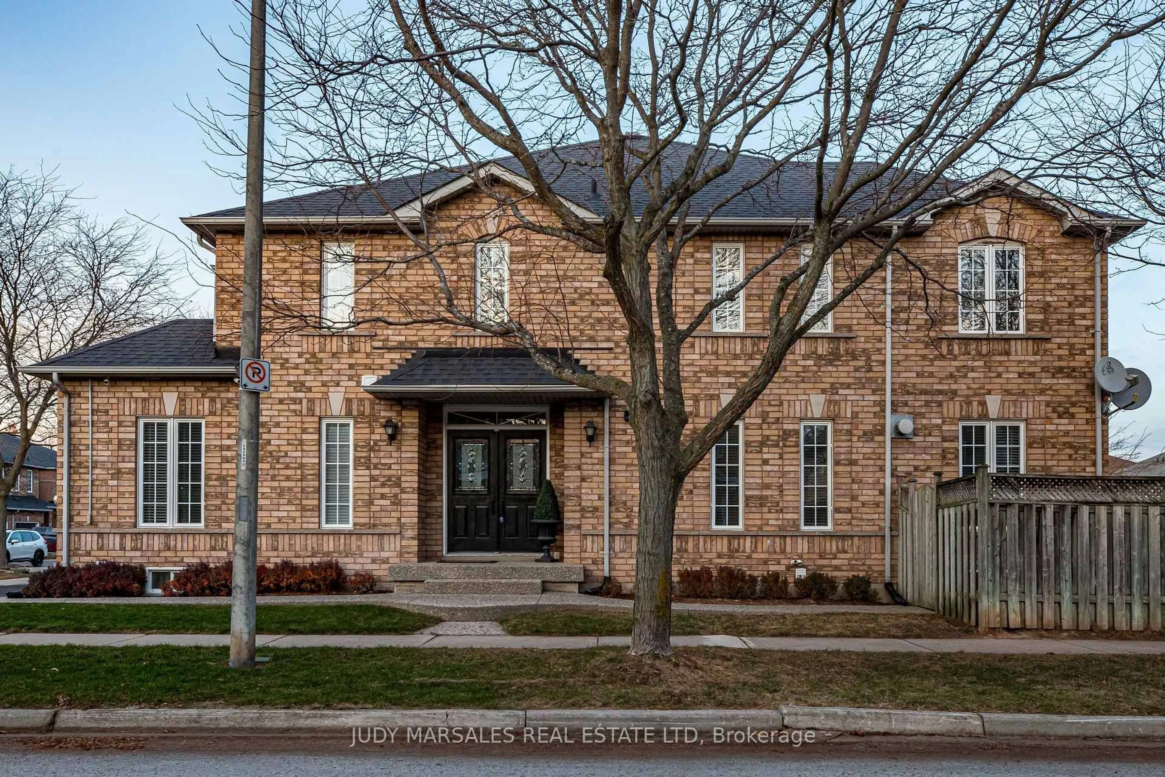 Home with brick exterior material, street for 1866 Creek Way, Burlington Ontario L7L 6P9