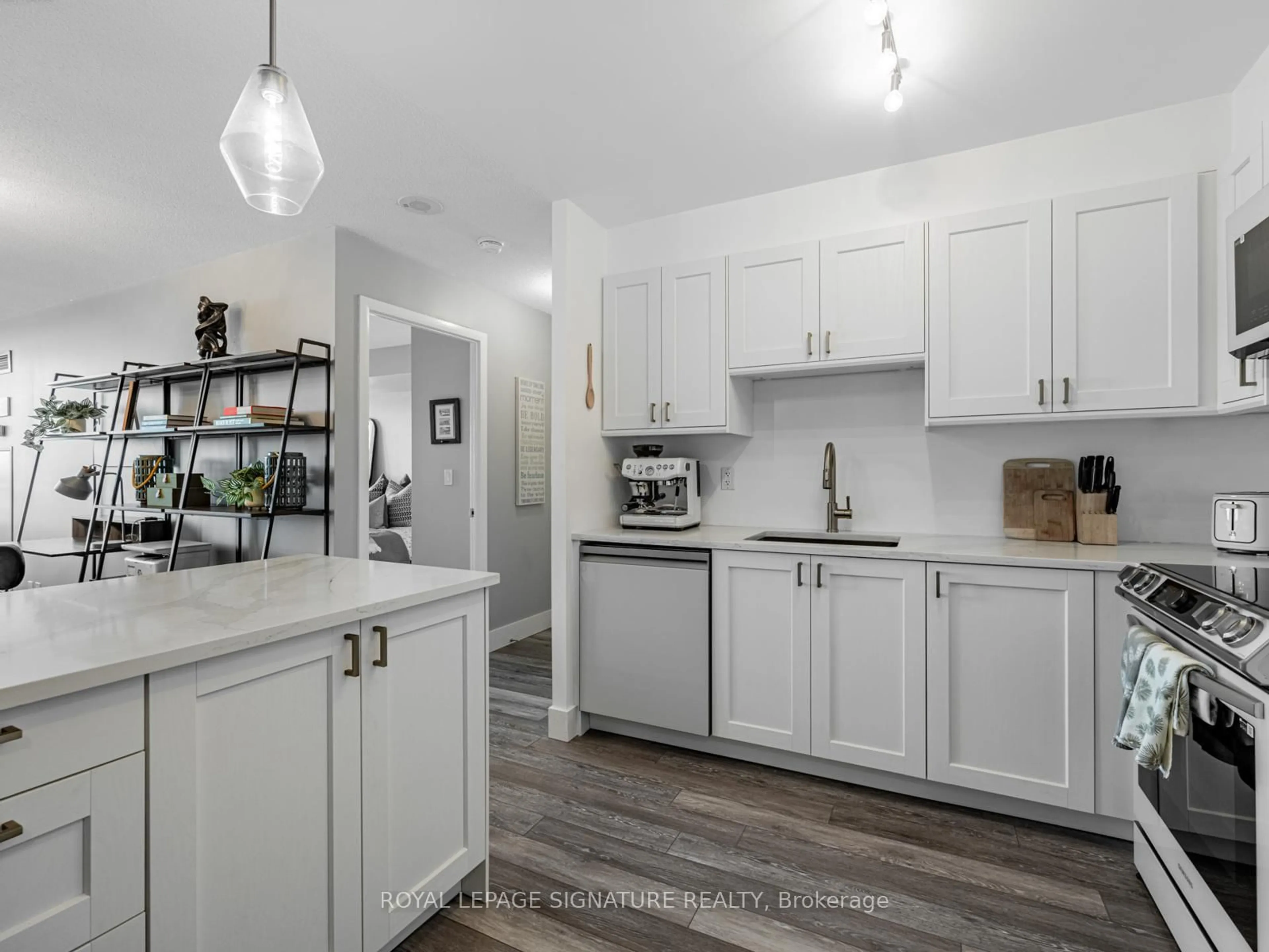 Open concept kitchen, unknown for 185 Legion Rd #1817, Toronto Ontario M8Y 0A1