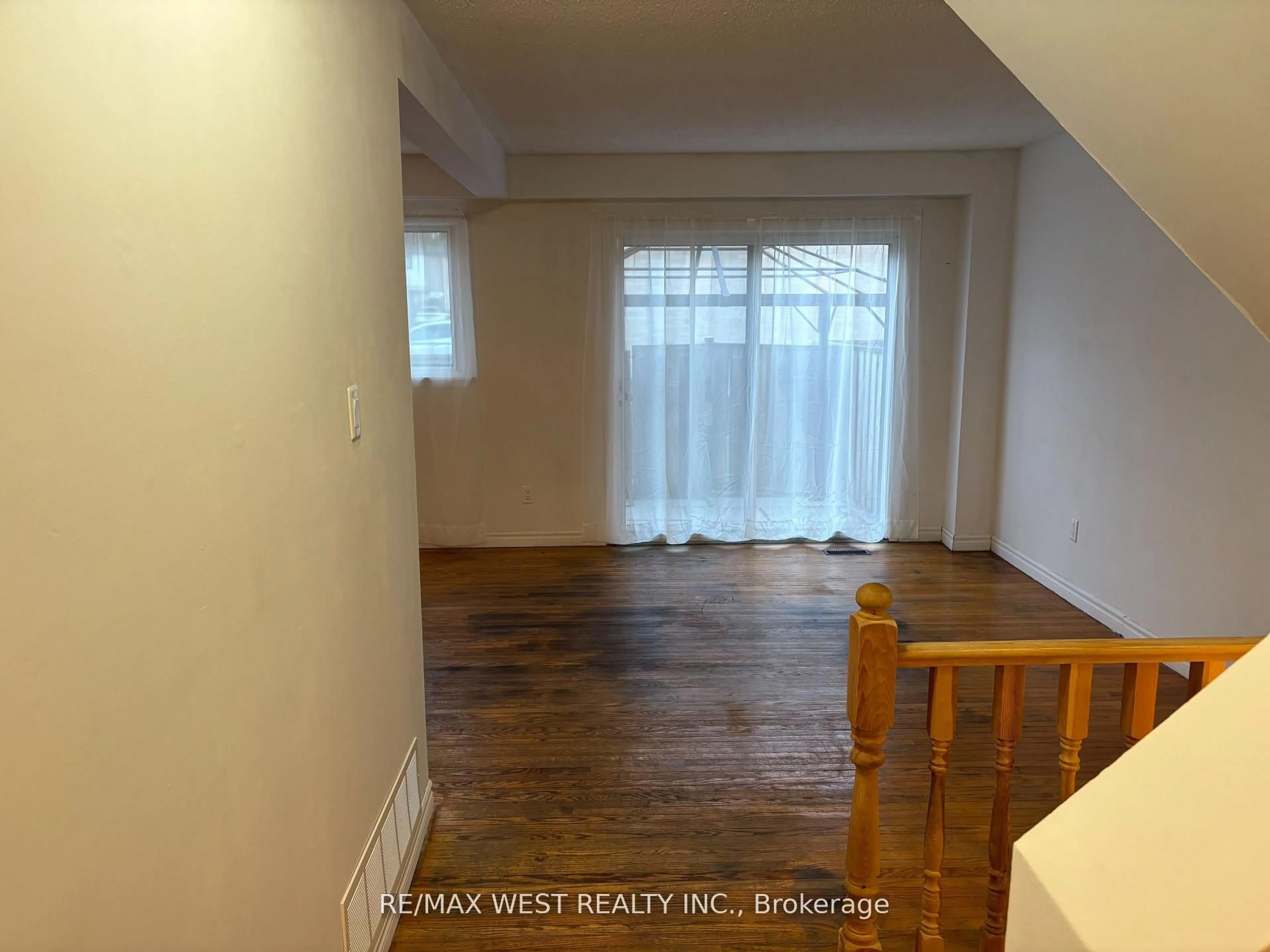 A pic of a room for 346 Fleetwood Cres #37, Brampton Ontario L6T 2E7