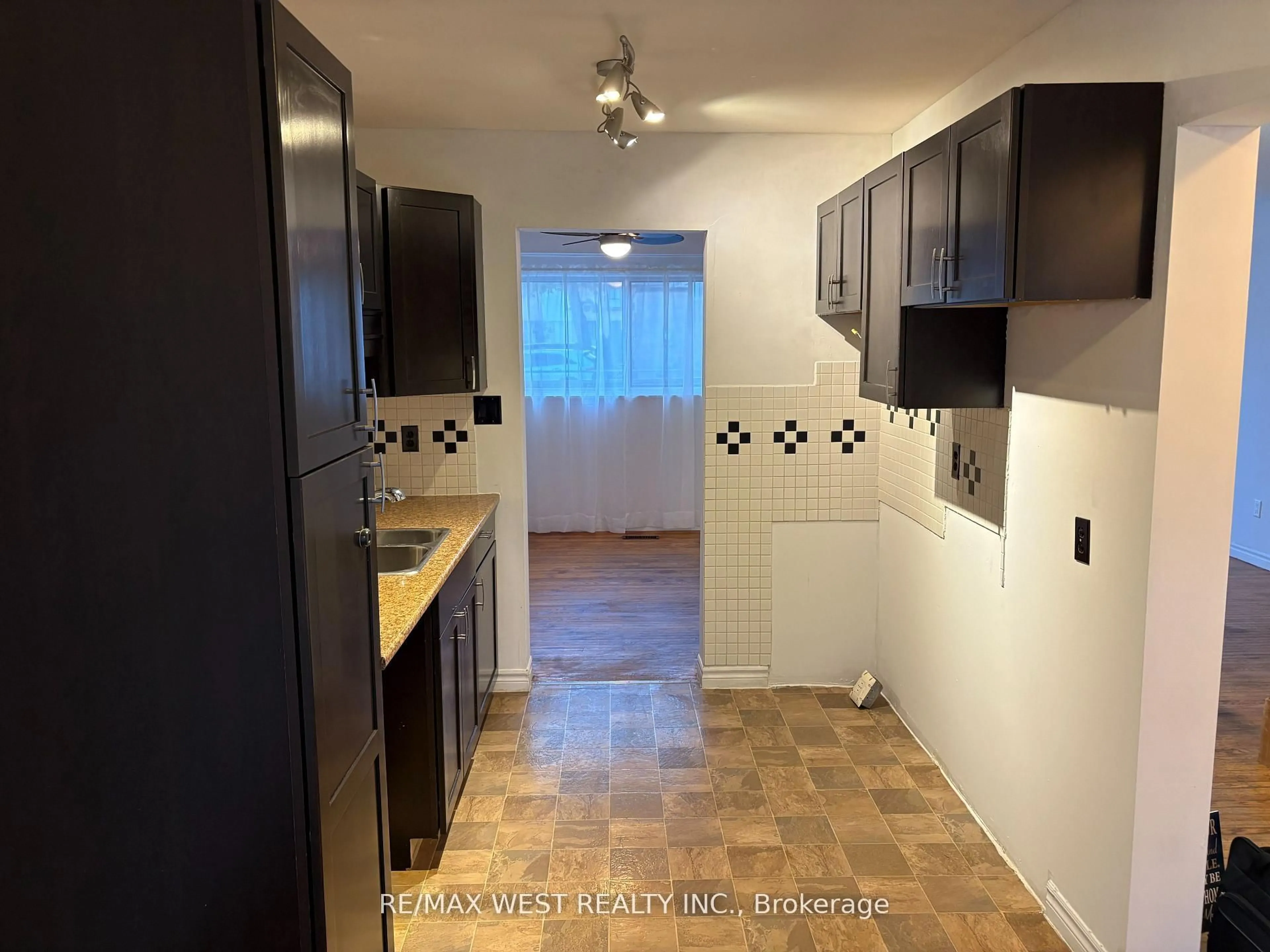 Standard kitchen, ceramic/tile floor for 346 Fleetwood Cres #37, Brampton Ontario L6T 2E7