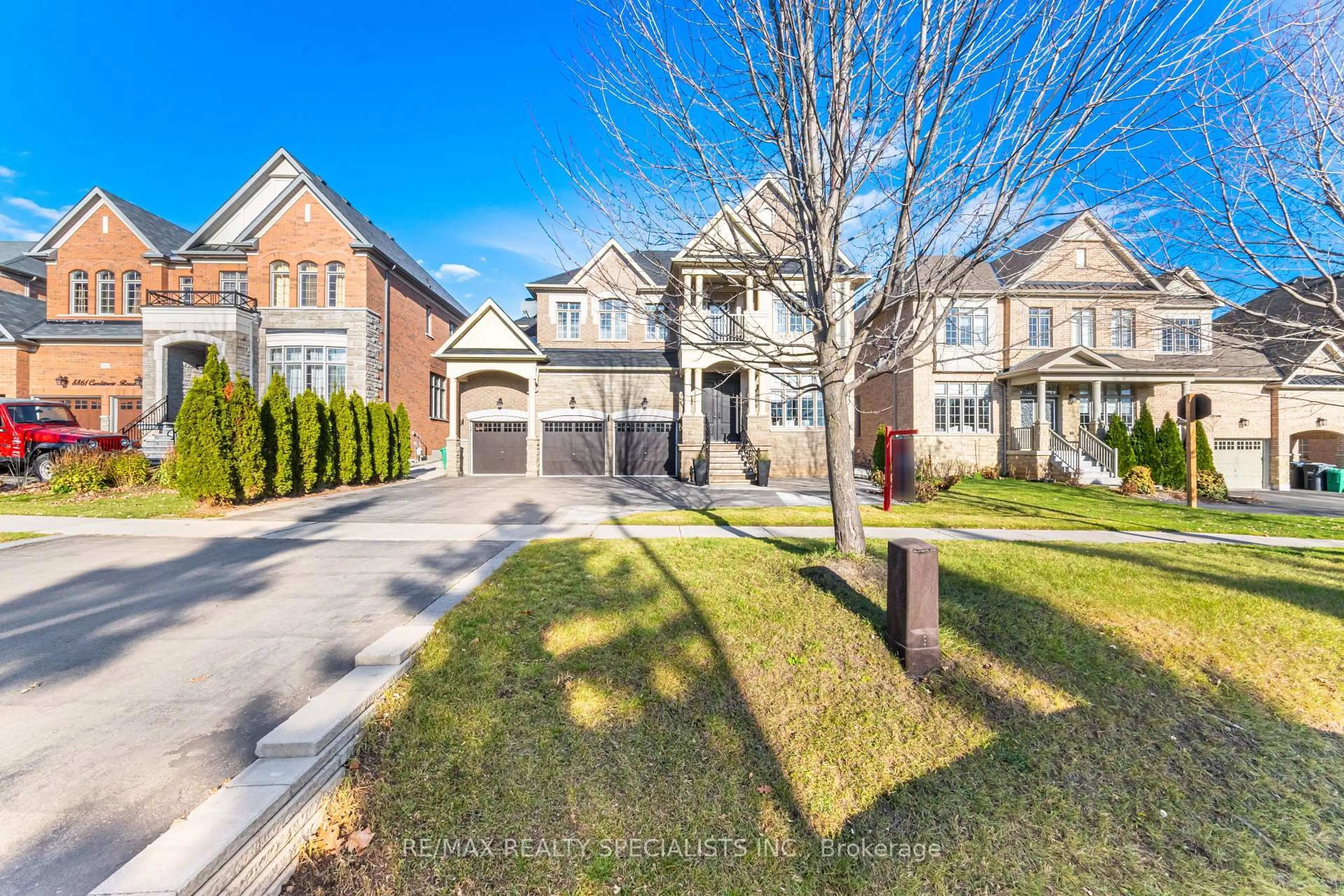 Home with brick exterior material, street for 8859 Creditview Rd, Brampton Ontario L6Y 2X8