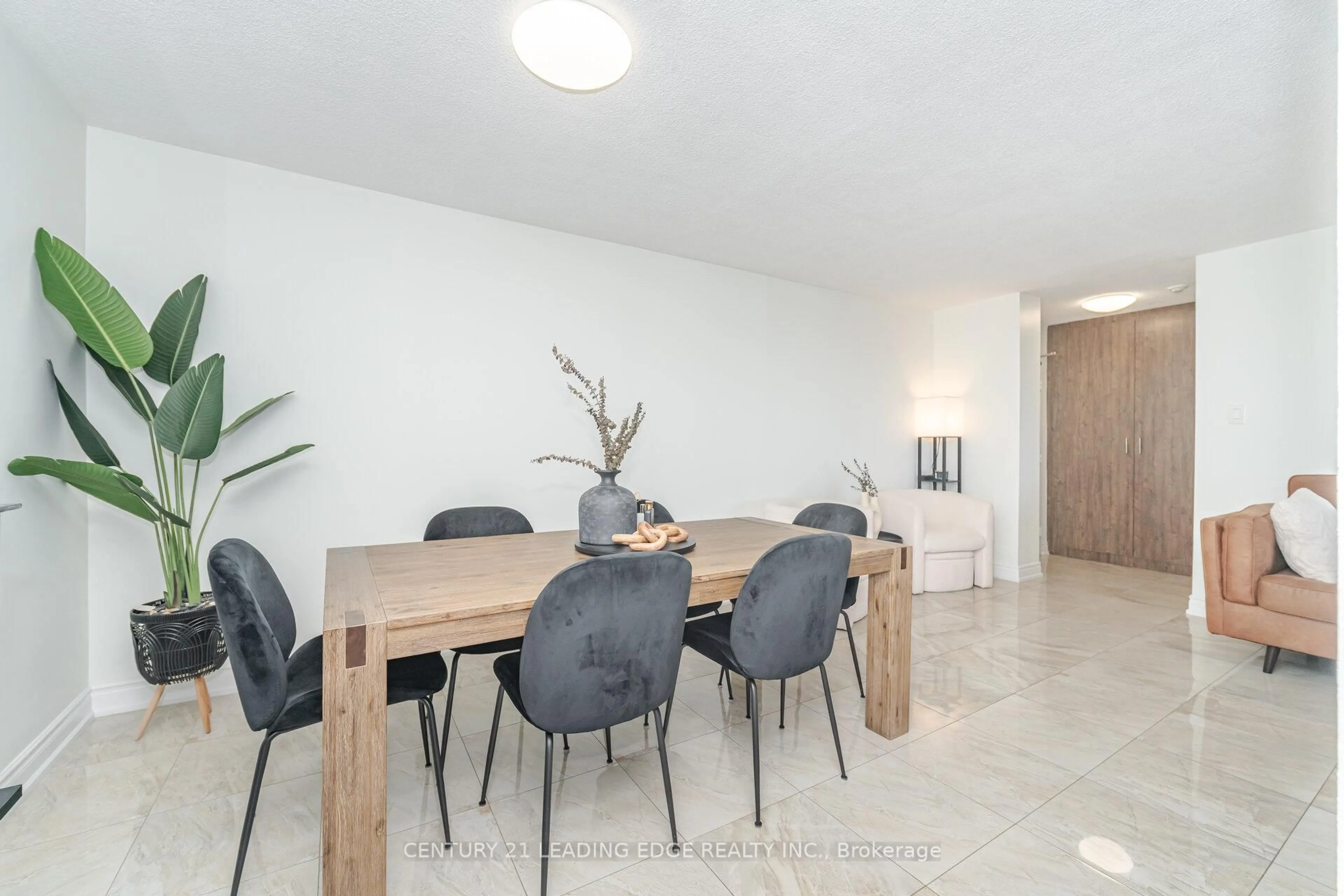 Dining room, unknown for 18 Knightsbridge Rd #1109, Brampton Ontario L6T 3X5