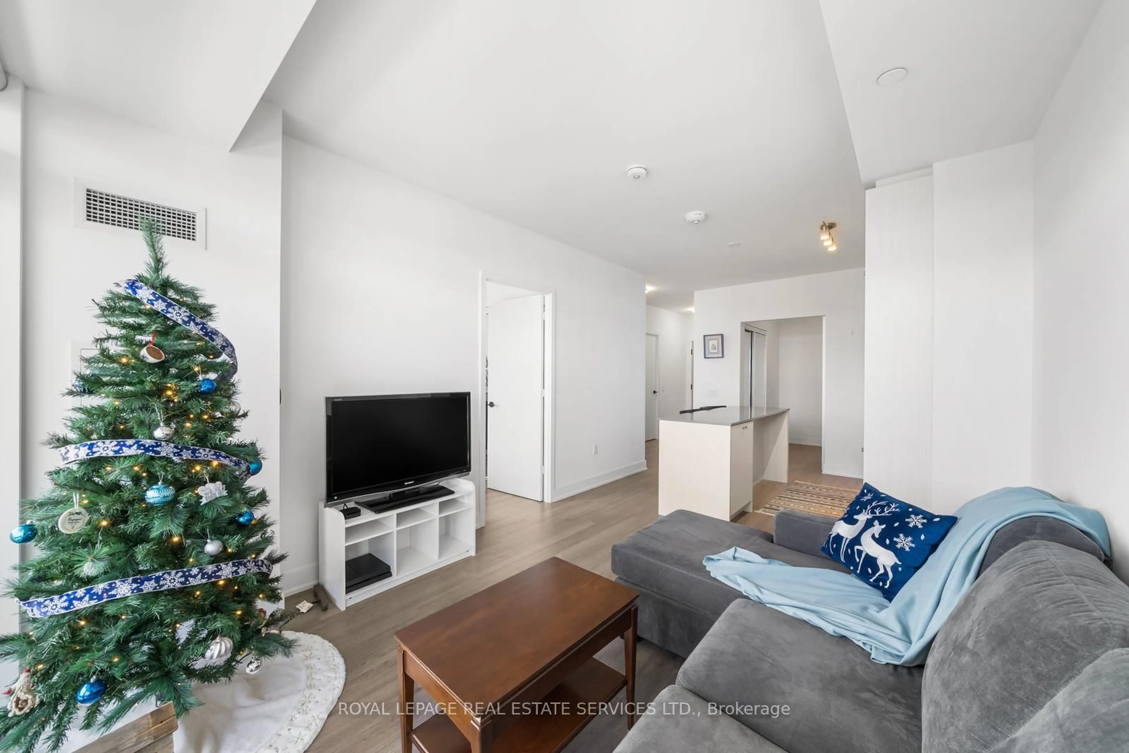 Living room with furniture, unknown for 50 George Butchart Dr #812, Toronto Ontario M3K 0C9