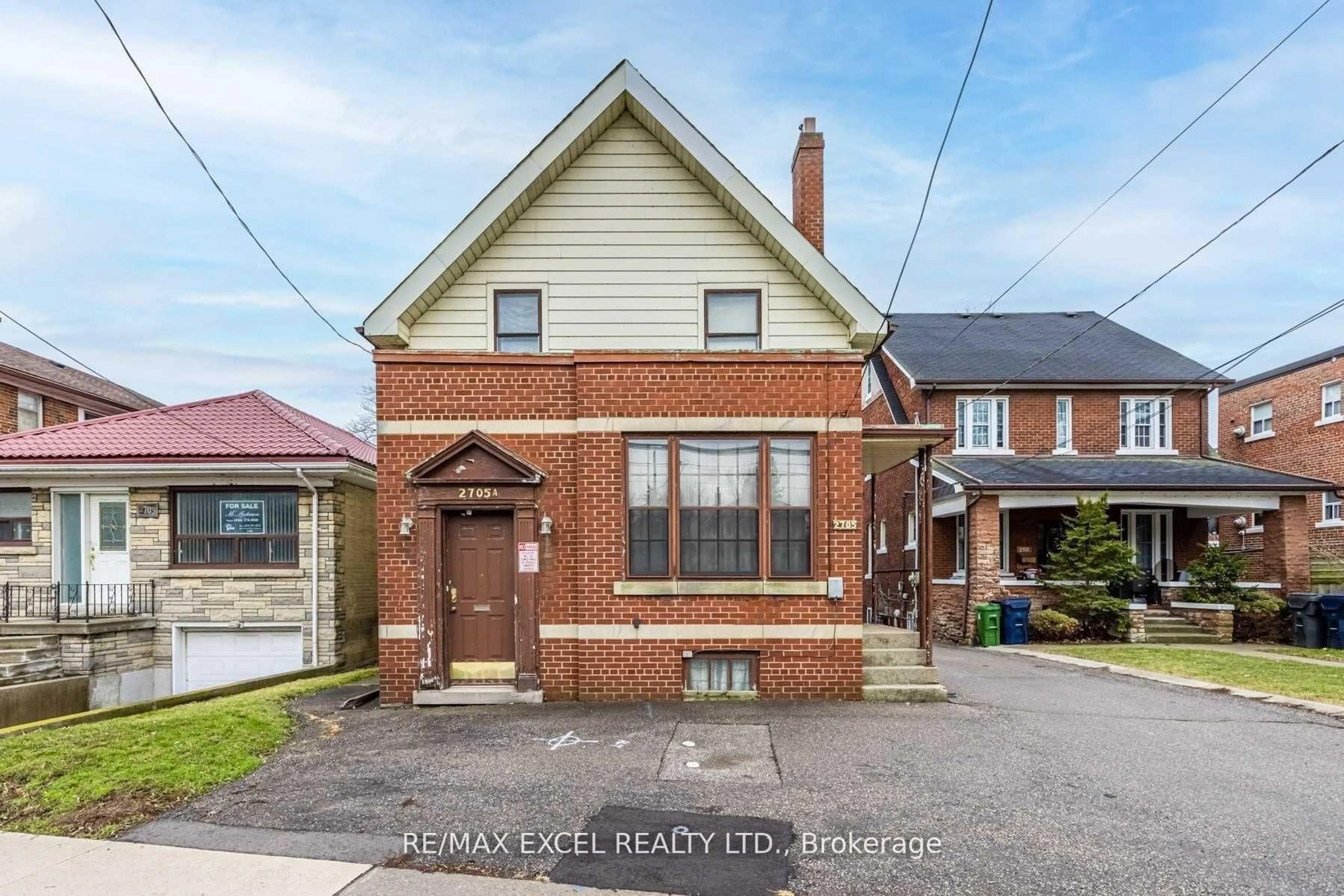 Home with brick exterior material, street for 2705 Lake Shore Blvd, Toronto Ontario M8V 1G6