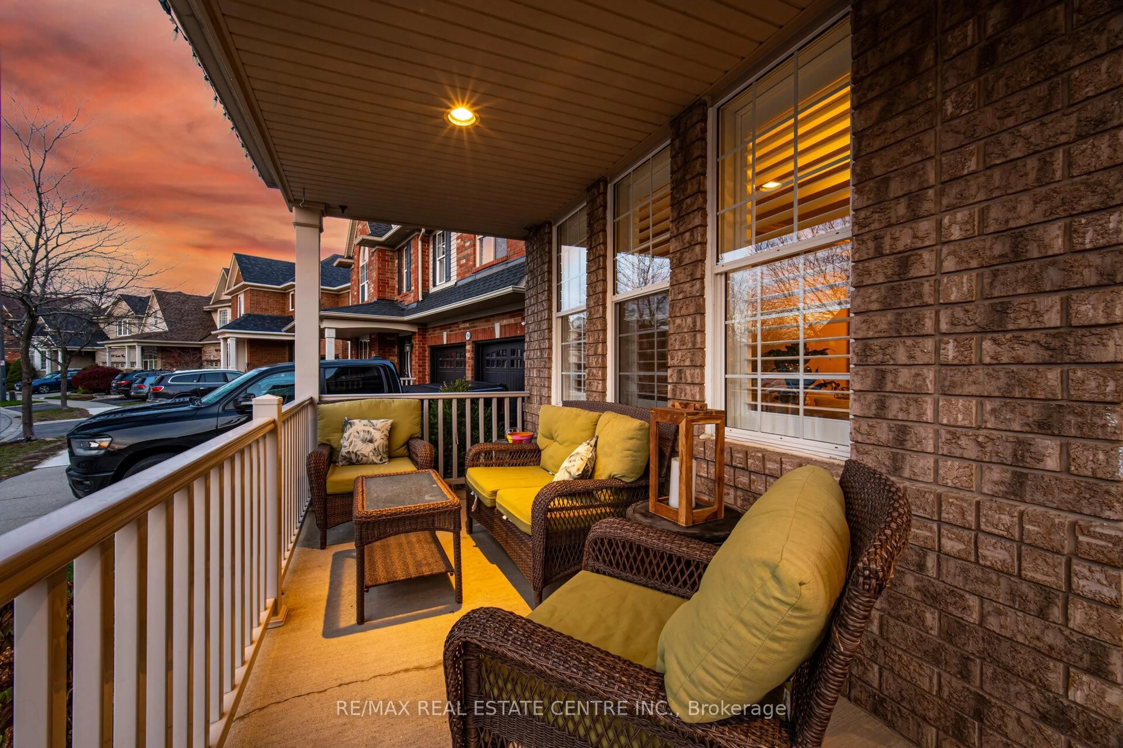 Patio, street for 954 Coulter Way, Milton Ontario L9T 6X5