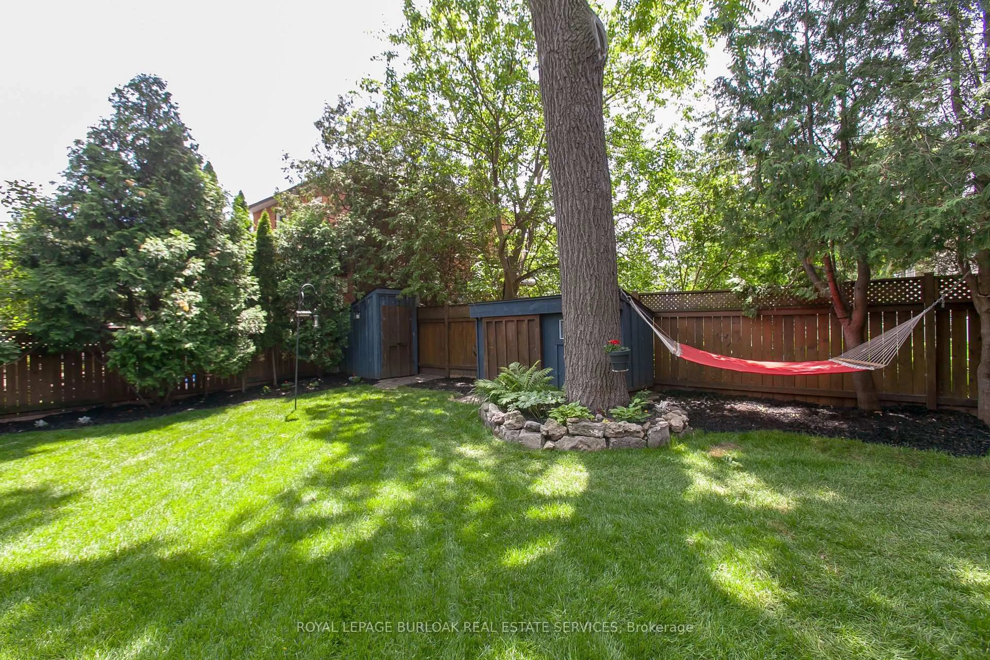 Patio, forest/trees view for 2154 Caroline St, Burlington Ontario L7R 1M1