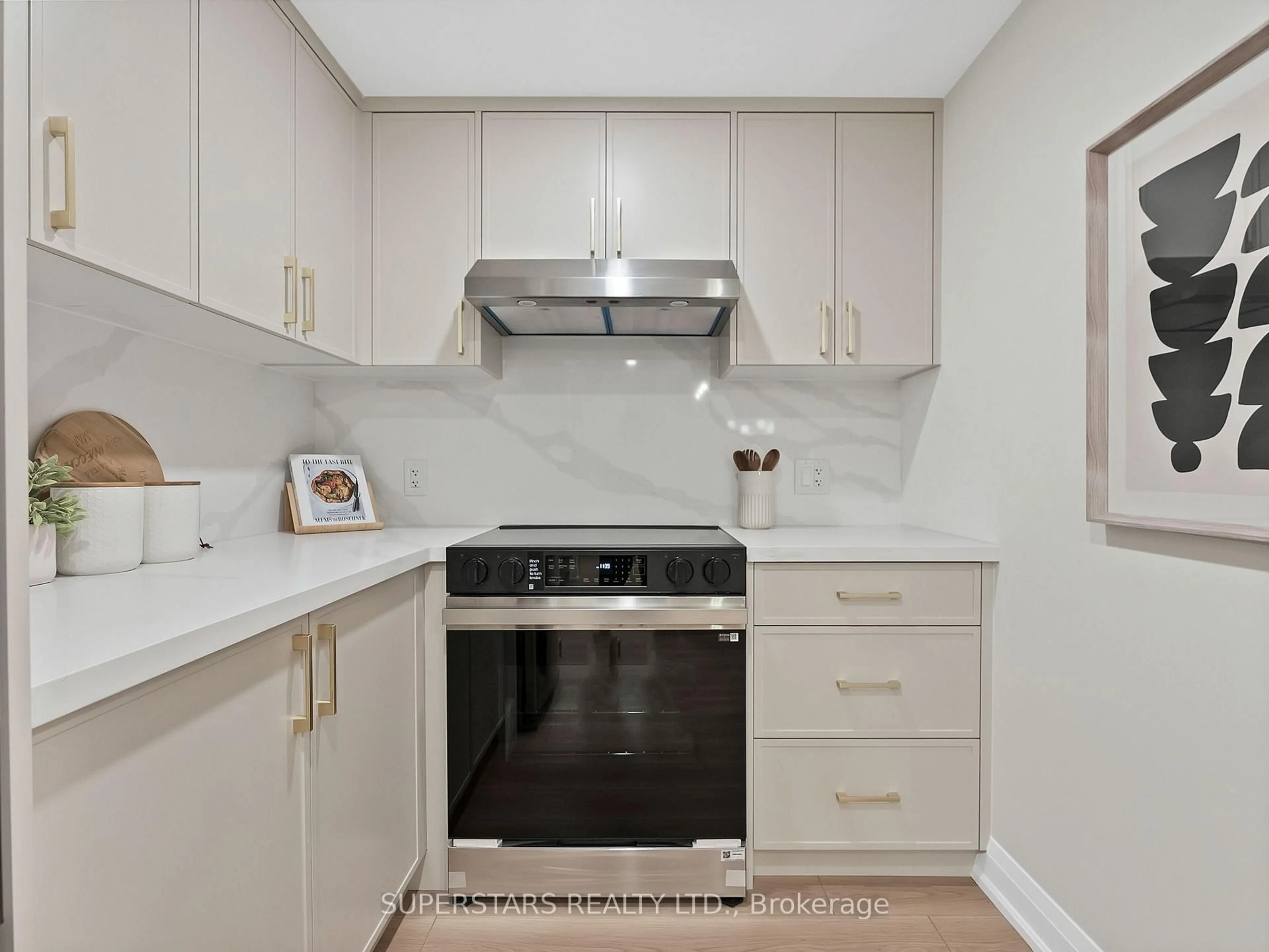 Standard kitchen, unknown for 820 Burnhamthorpe Rd #704, Toronto Ontario M9C 4W2