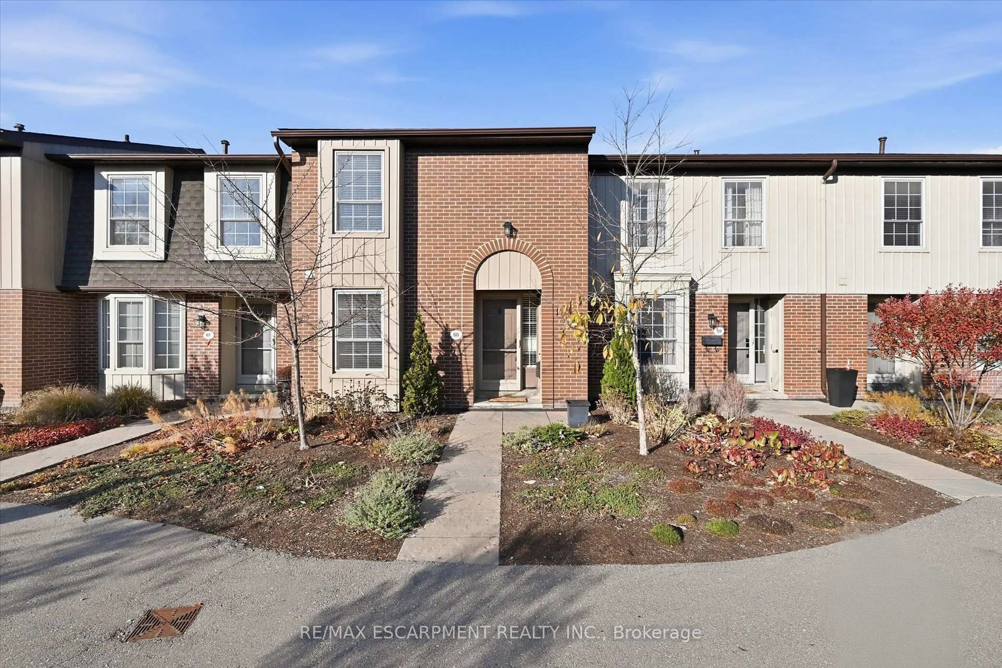 Home with brick exterior material, street for 3029 Glencrest Rd #60, Burlington Ontario L7N 3K1