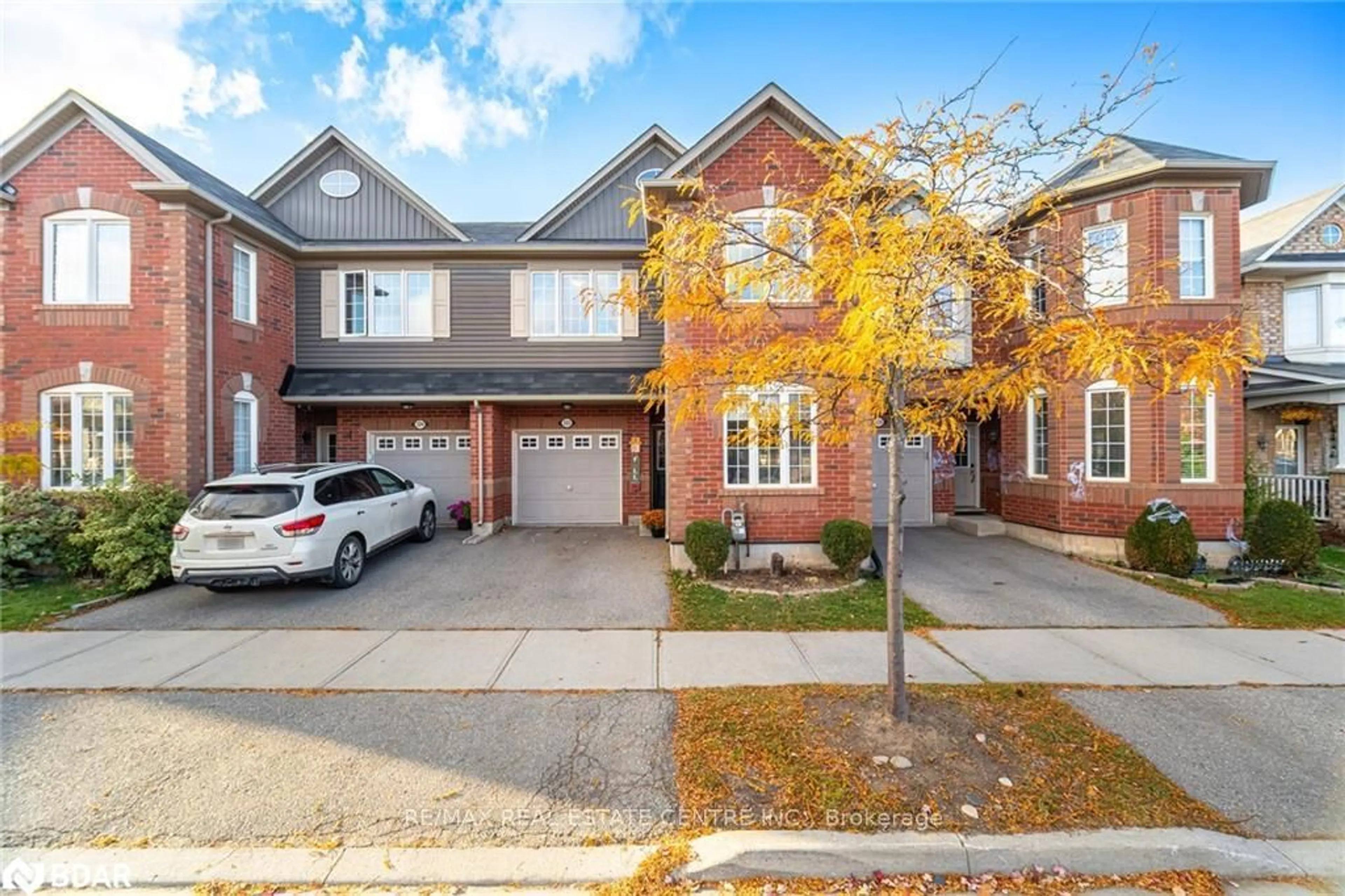 Home with brick exterior material, street for 322 Chuchmach Clse, Milton Ontario L9T 8B5