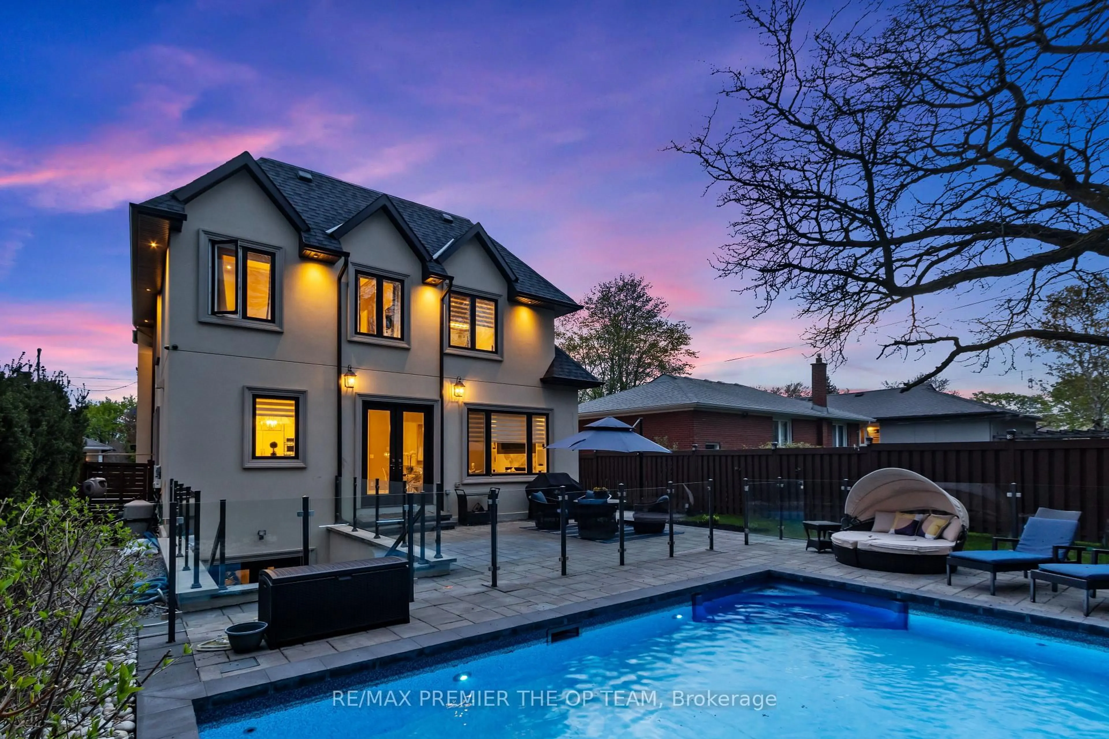 Unknown for 5 Storey Cres, Toronto Ontario M9B 3C7