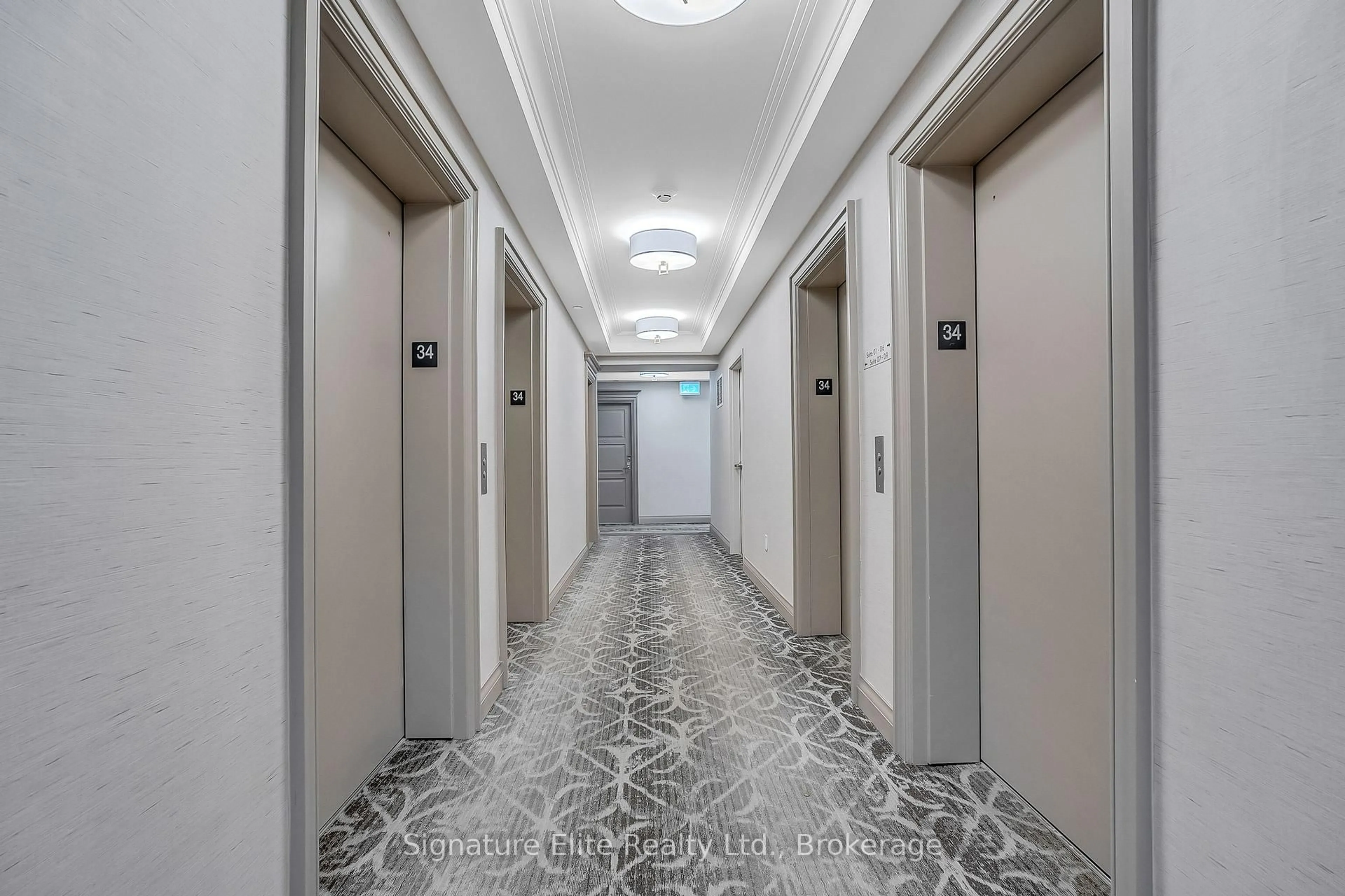 Indoor foyer for 36 Elm Dr #3402, Mississauga Ontario L5B 0N3