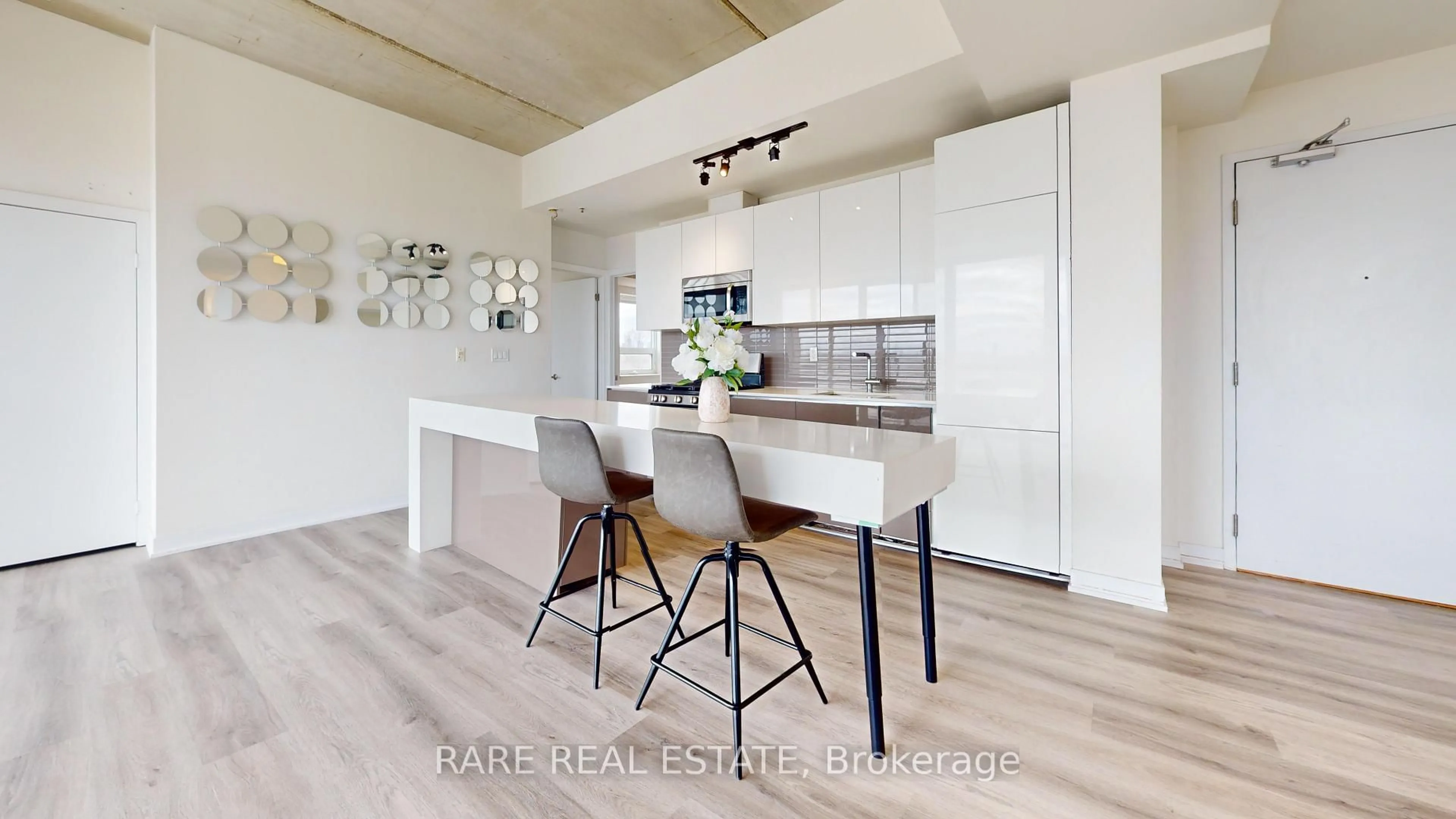 Contemporary kitchen, wood/laminate floor for 51 Lady Bank Rd #501, Toronto Ontario M8Z 0C9