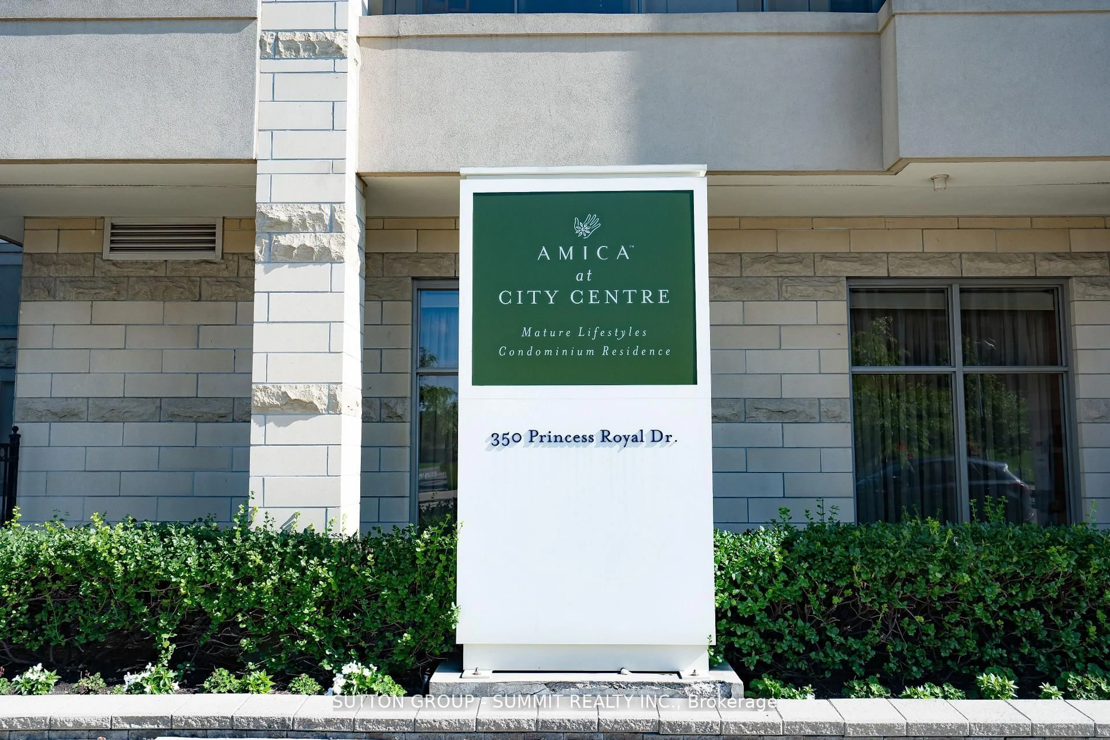 Lobby for 350 PRINCESS ROYAL Dr #107, Mississauga Ontario L5B 4N1