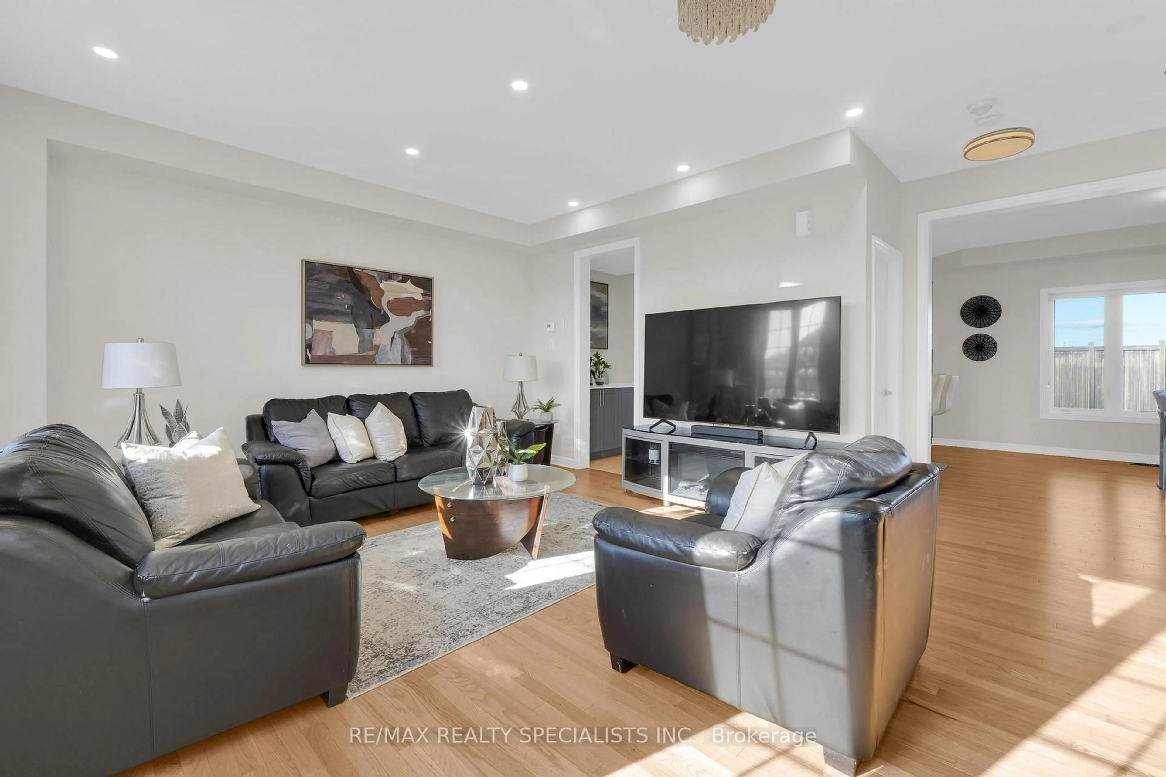 Living room with furniture, unknown for 294 Fasken Crt, Milton Ontario L9T 6S9