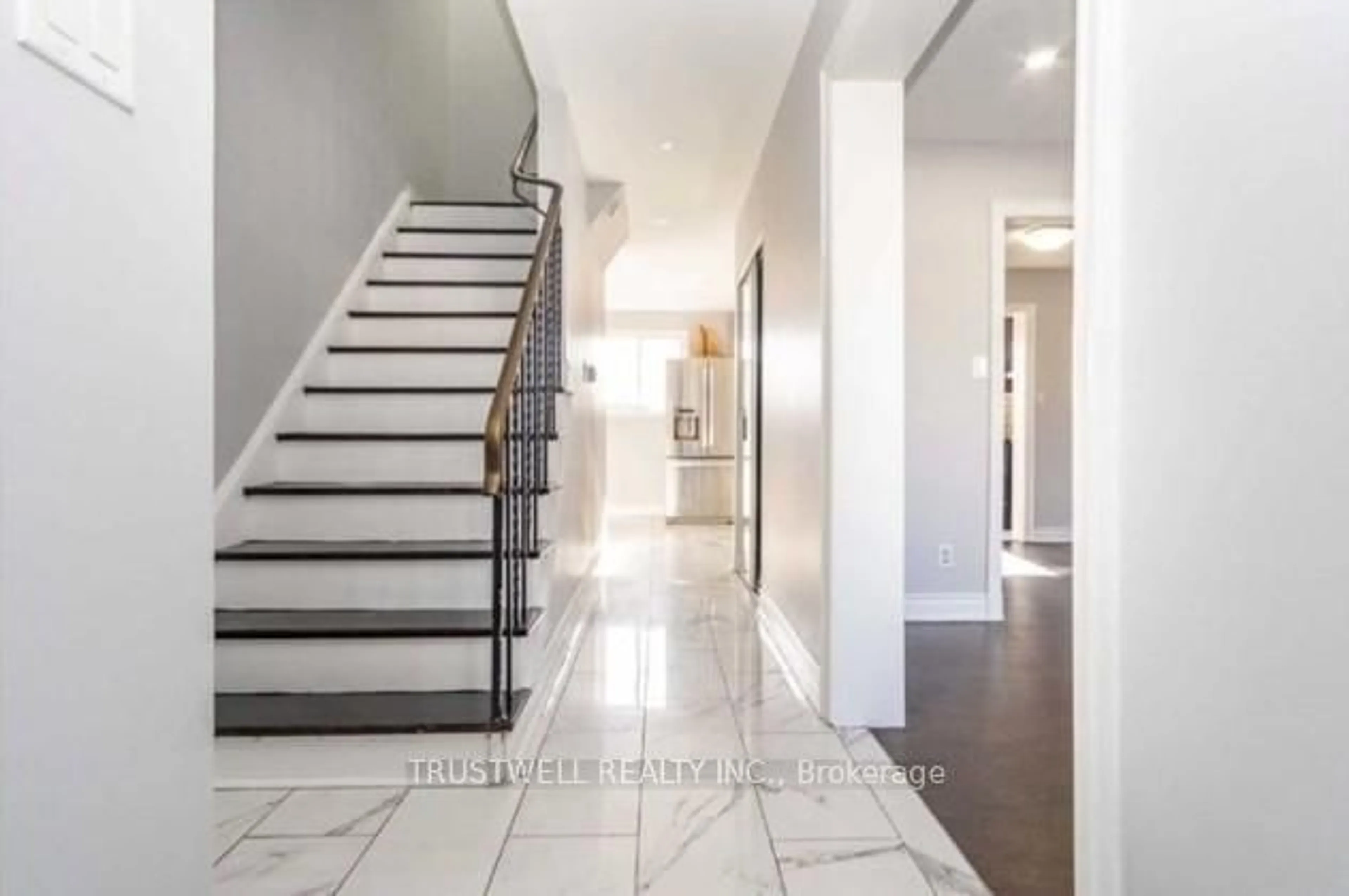 Unknown for 7761 Anaka Dr, Mississauga Ontario L4T 3H8