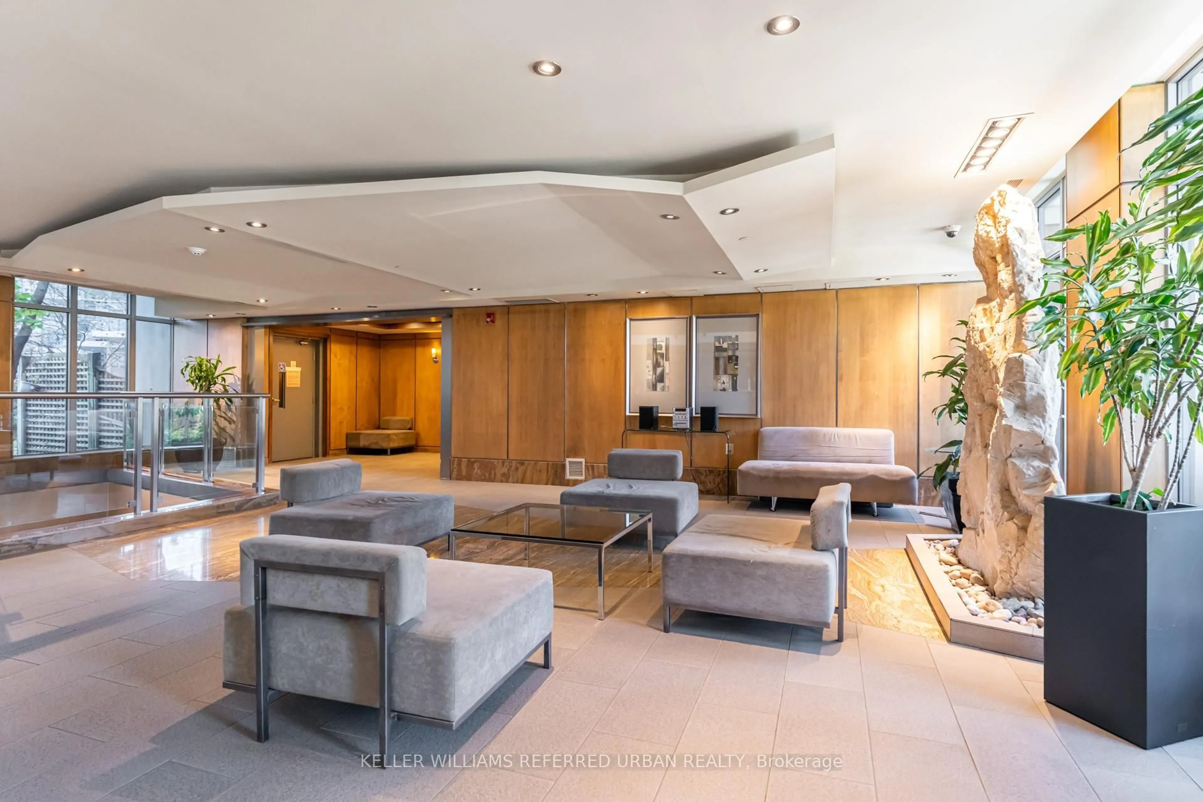 Lobby for 2121 Lake Shore Blvd #1008, Toronto Ontario M8V 4E9