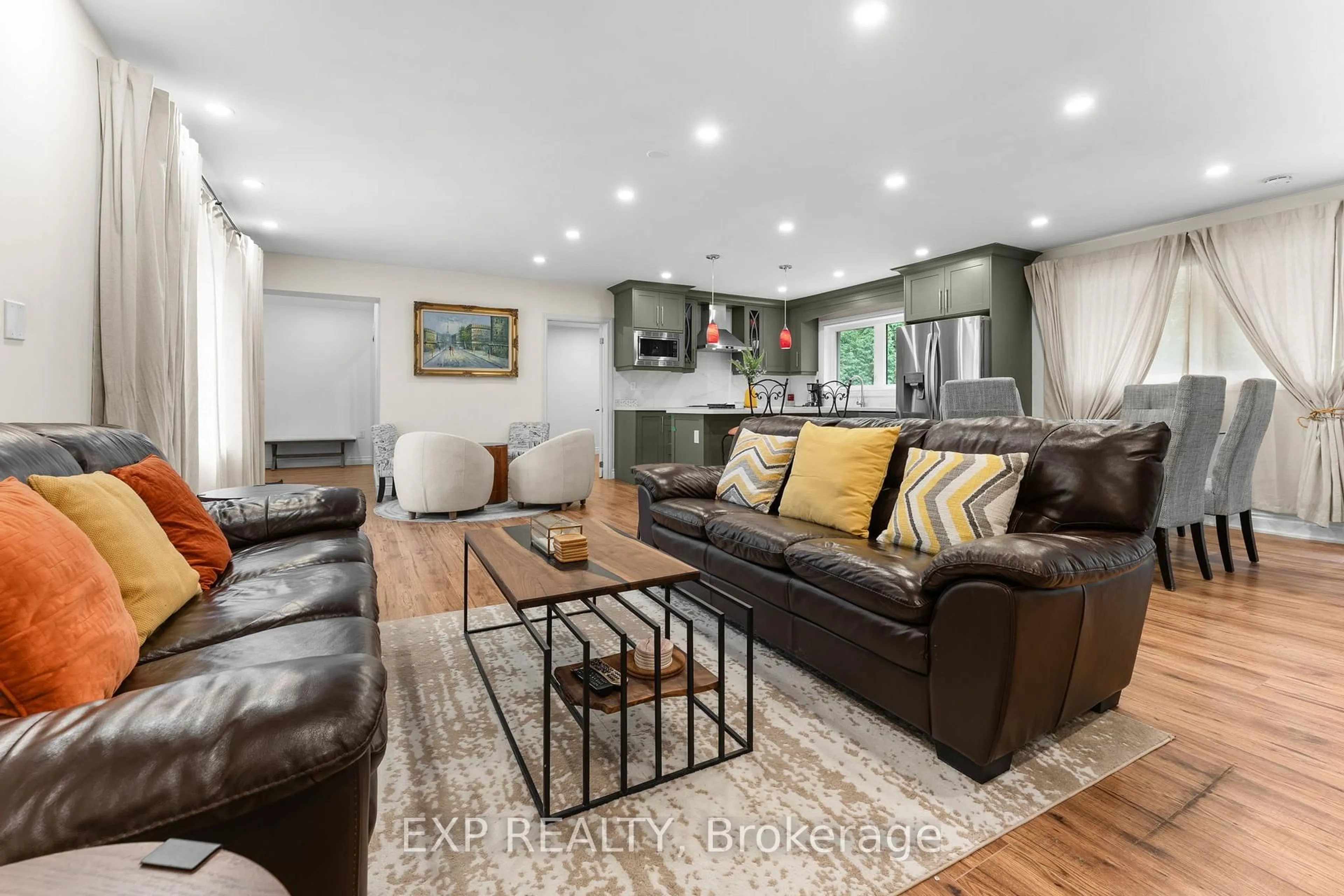 Living room with furniture, wood/laminate floor for 208 Glen Oak Dr, Oakville Ontario L6K 2J2