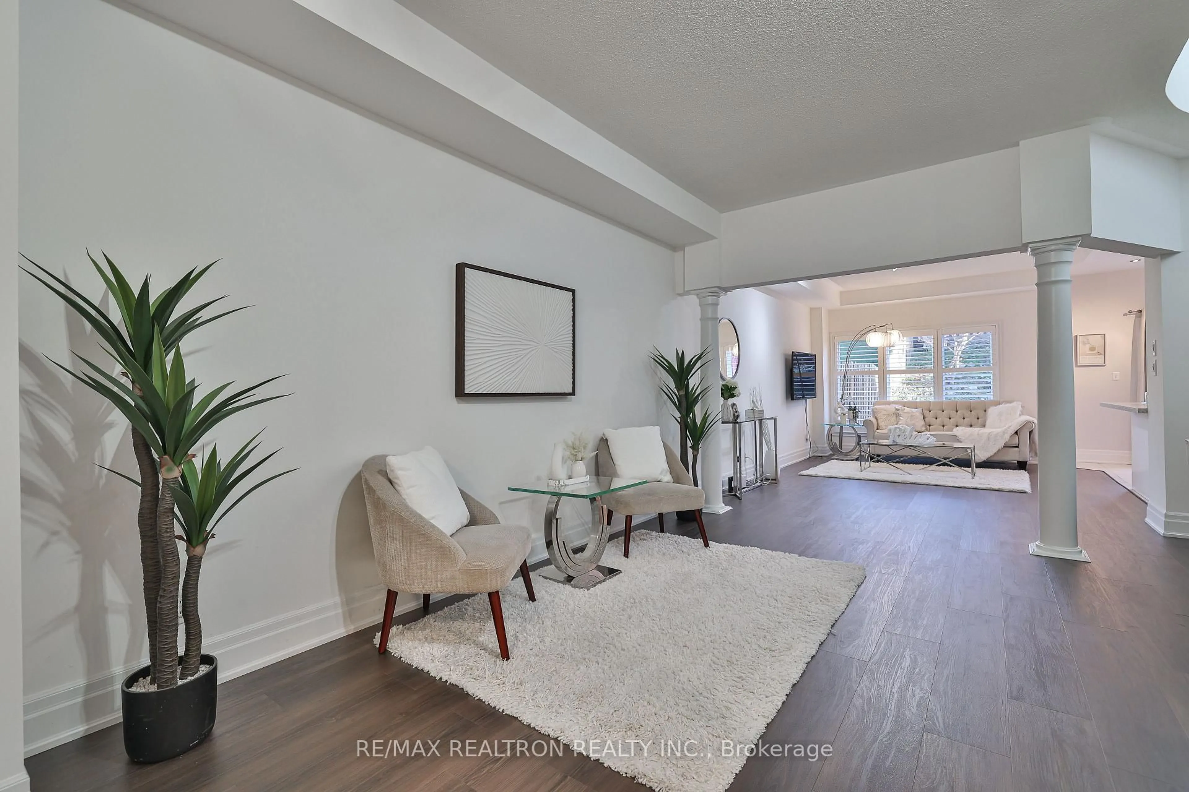 Living room with furniture, unknown for 1270 Cartmer Way, Milton Ontario L9T 6J8