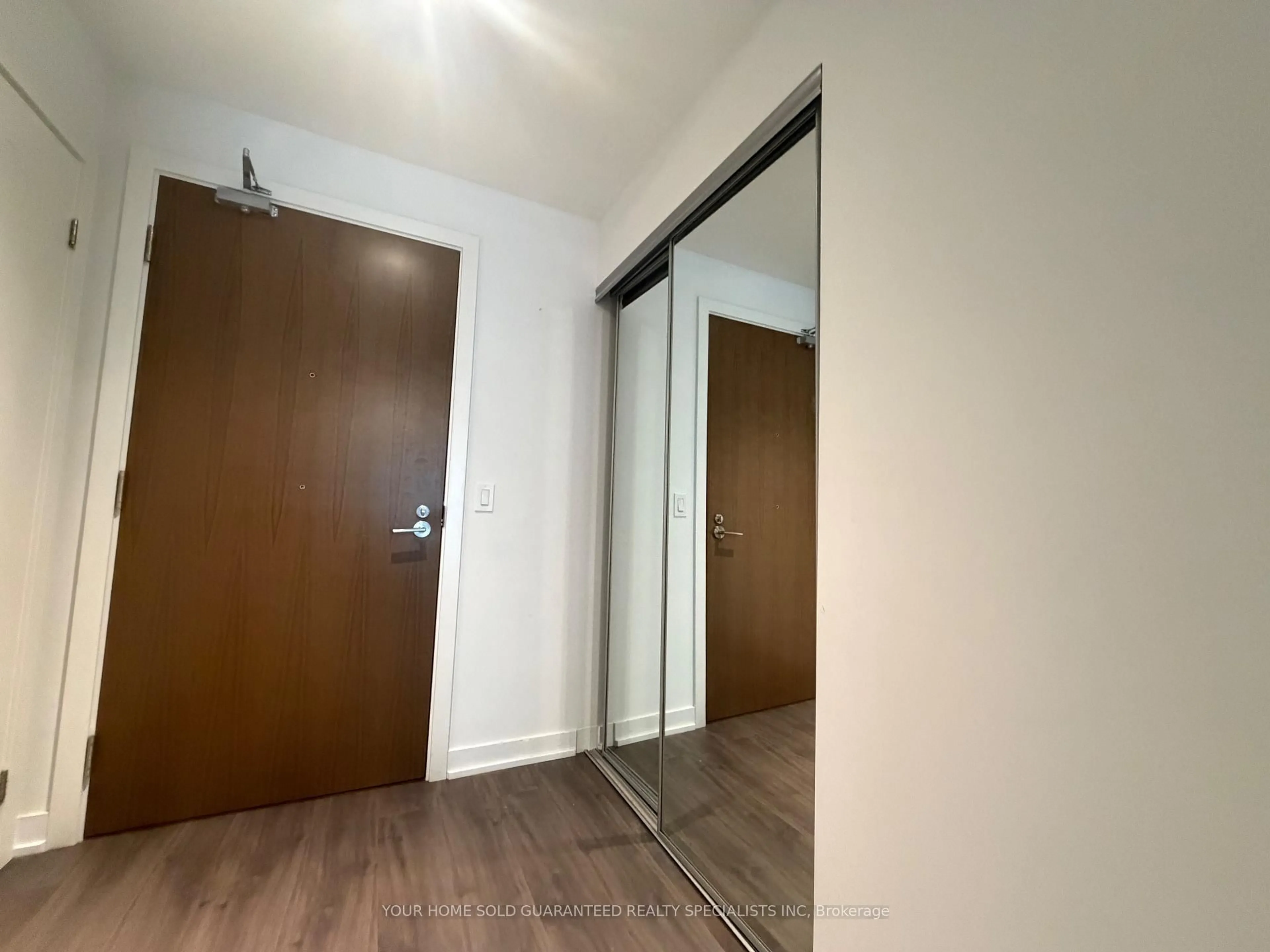 A pic of a room for 1928 Lakeshore Blvd #1205, Toronto Ontario M6S 0B1