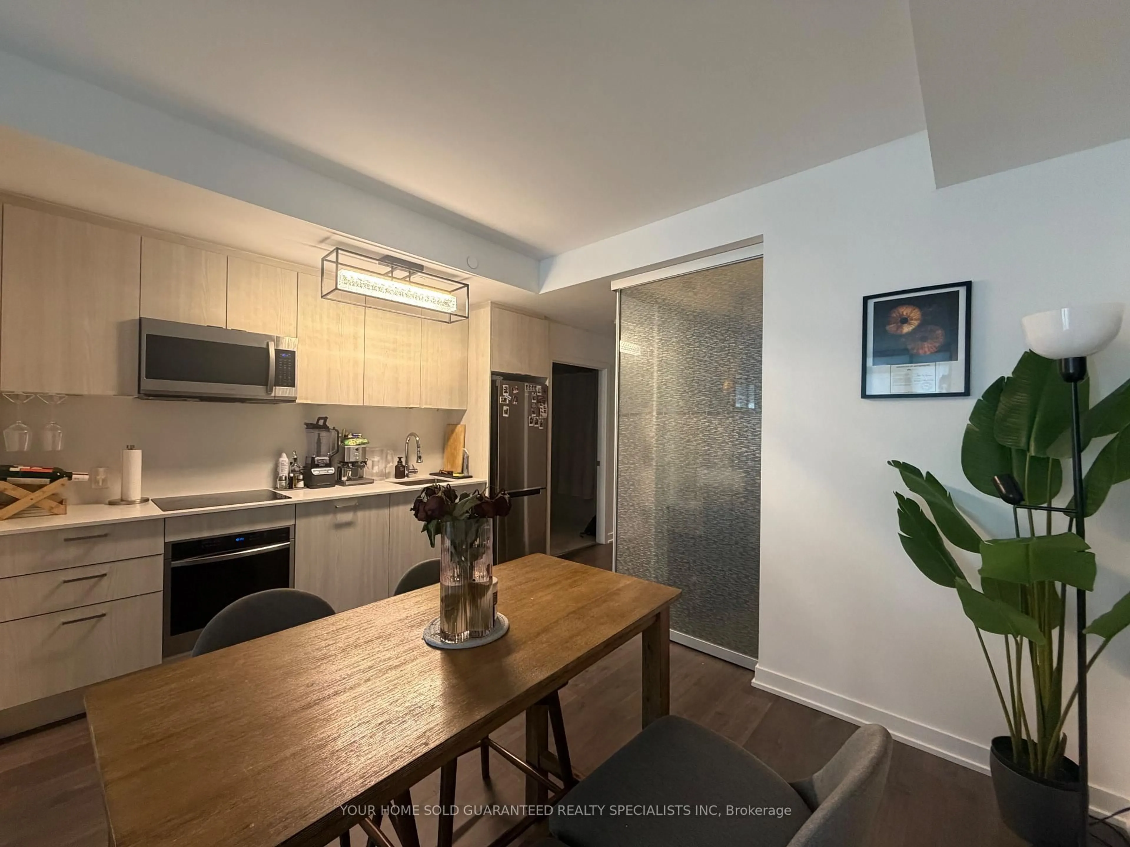 Standard kitchen, unknown for 1928 Lakeshore Blvd #1205, Toronto Ontario M6S 0B1