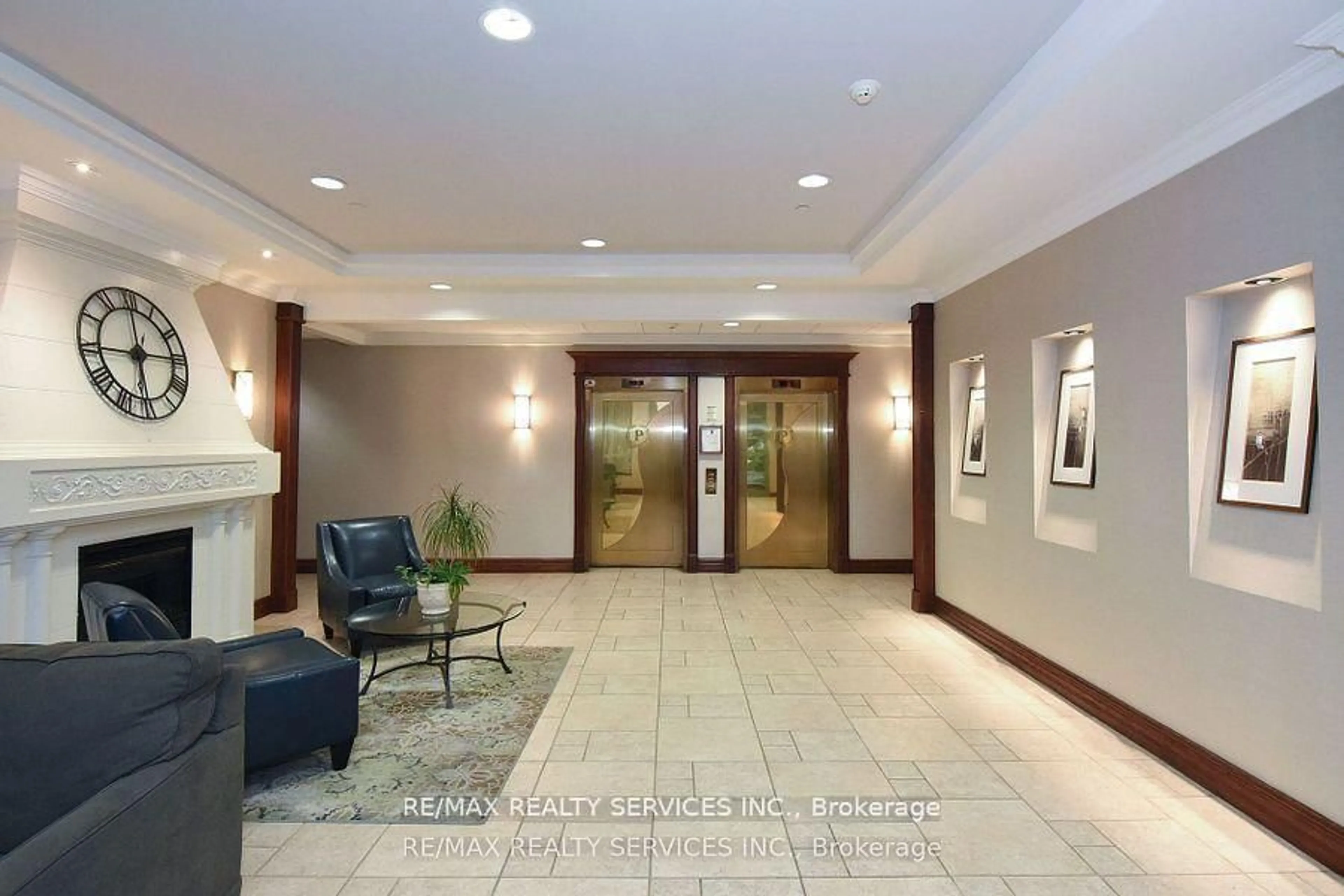 Lobby for 2545 Erin Centre Blvd #1610, Mississauga Ontario L5M 6Z9