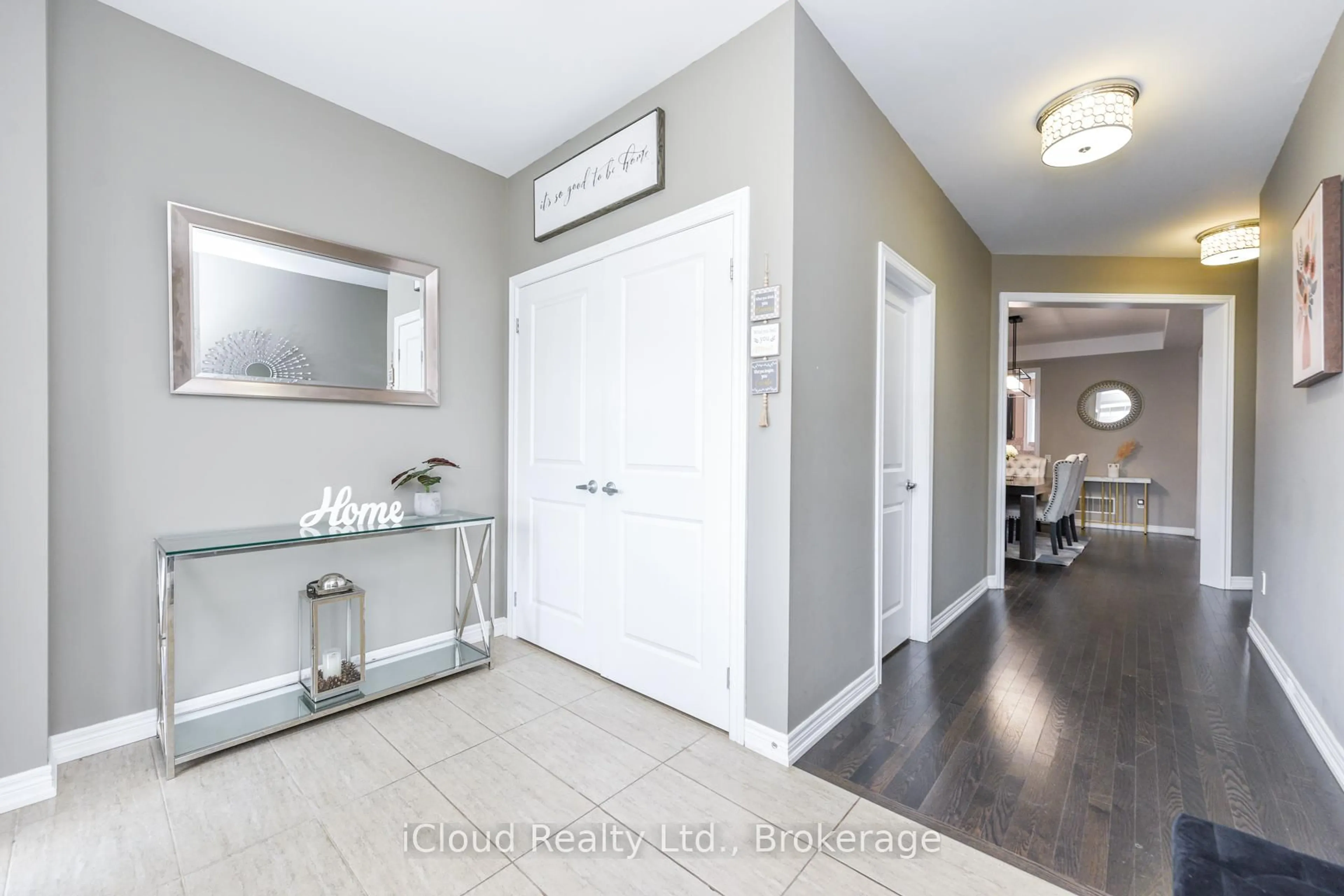 Indoor entryway for 60 Valleyway Dr, Brampton Ontario L6X 5G1