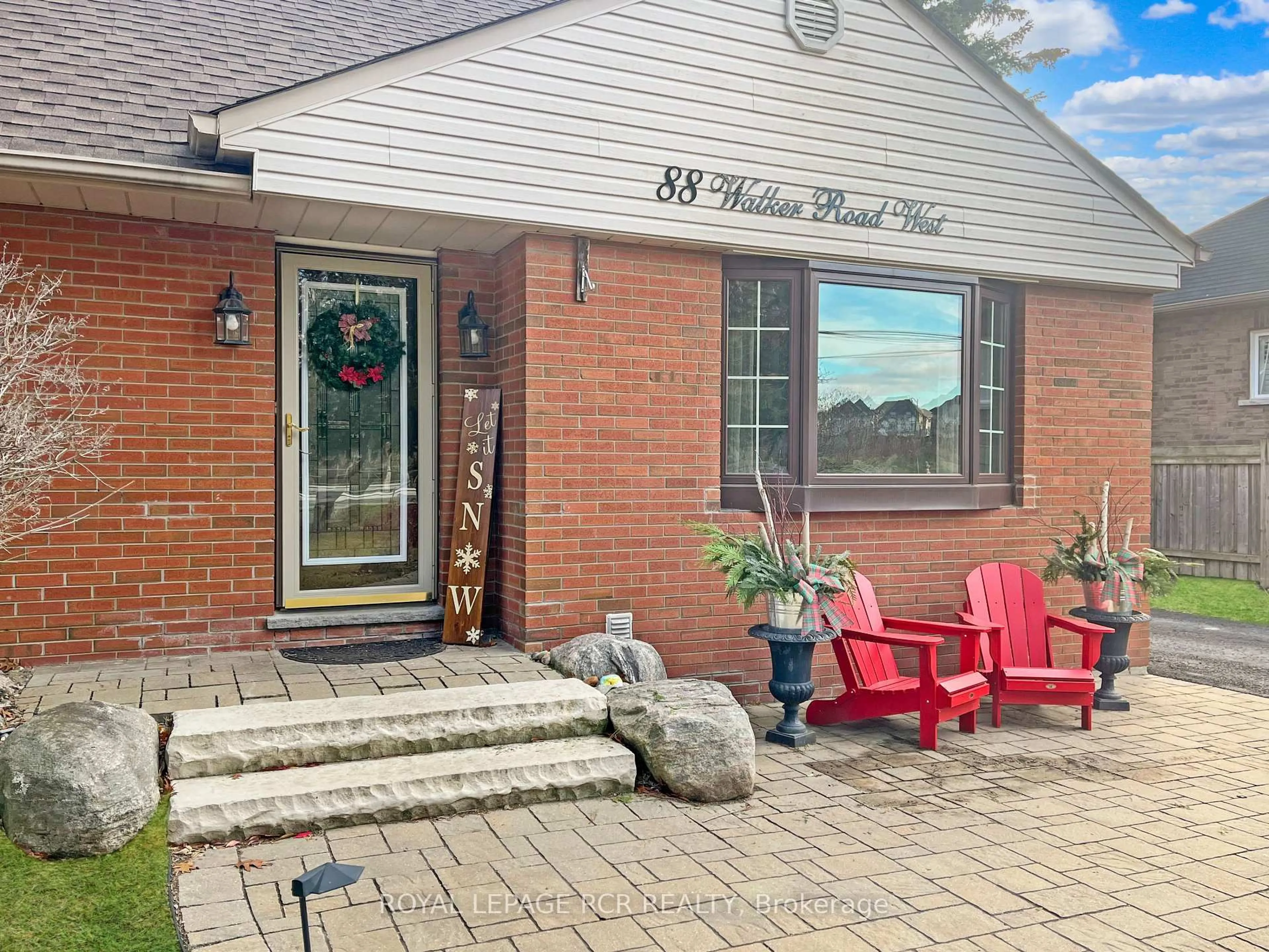 Home with brick exterior material, street for 88 Walker Rd, Caledon Ontario L7C 0G8