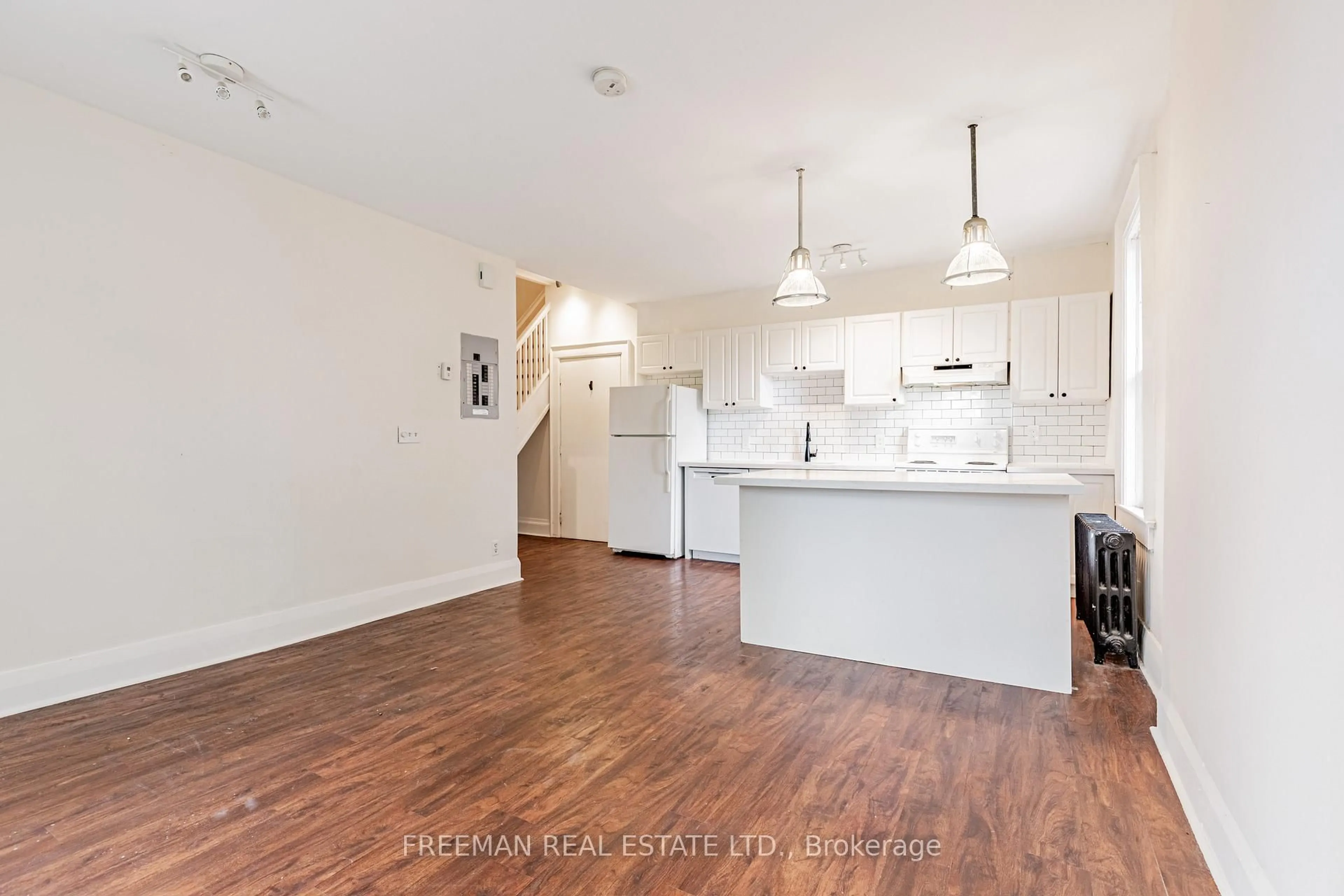 Open concept kitchen, unknown for 115 Mavety St, Toronto Ontario M6P 2L8