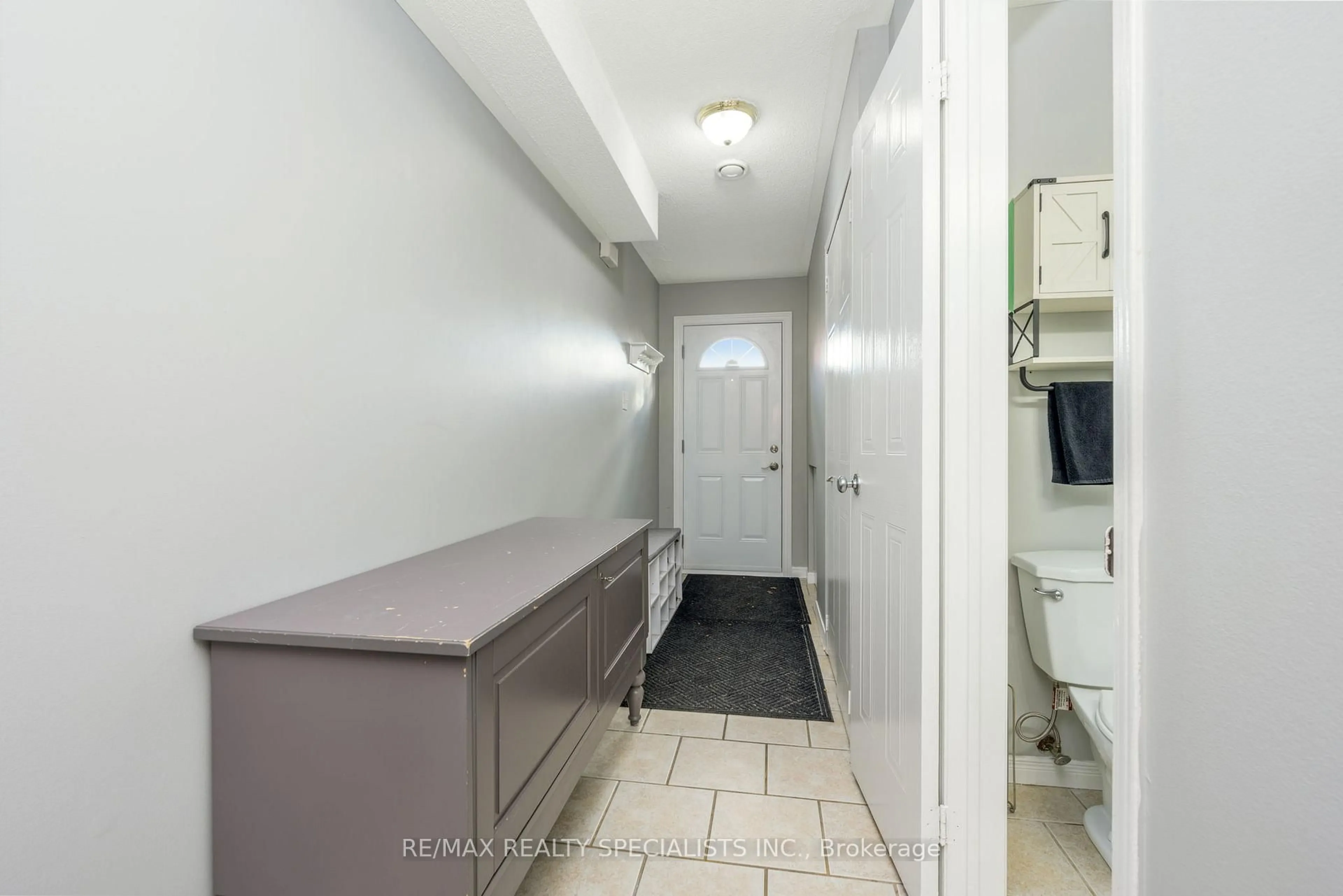 Unknown for 43 Wylie Circ, Halton Hills Ontario L7G 5M1