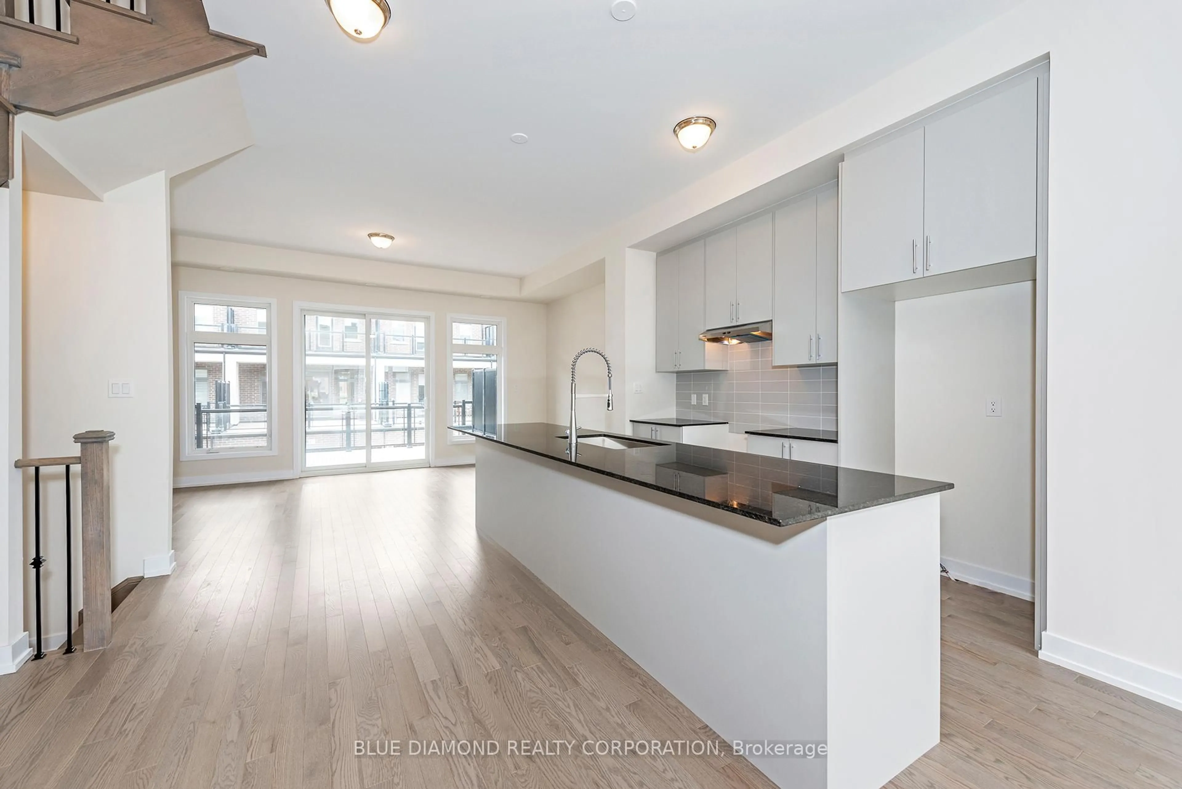 Open concept kitchen, unknown for 3062 PERKINS Way, Oakville Ontario L6H 7Z4