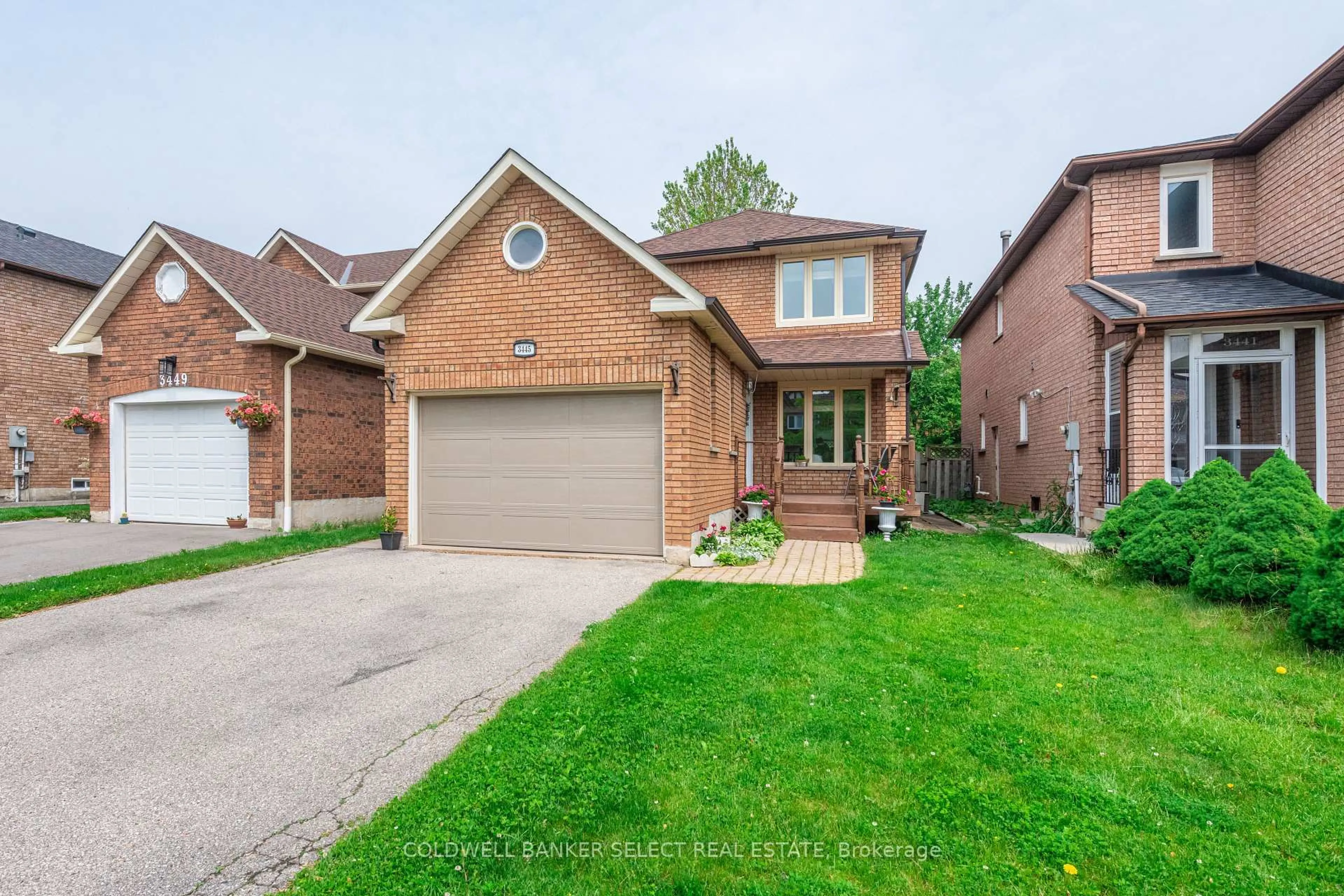 Home with brick exterior material, street for 3445 Bertrand Rd, Mississauga Ontario L5L 4G5