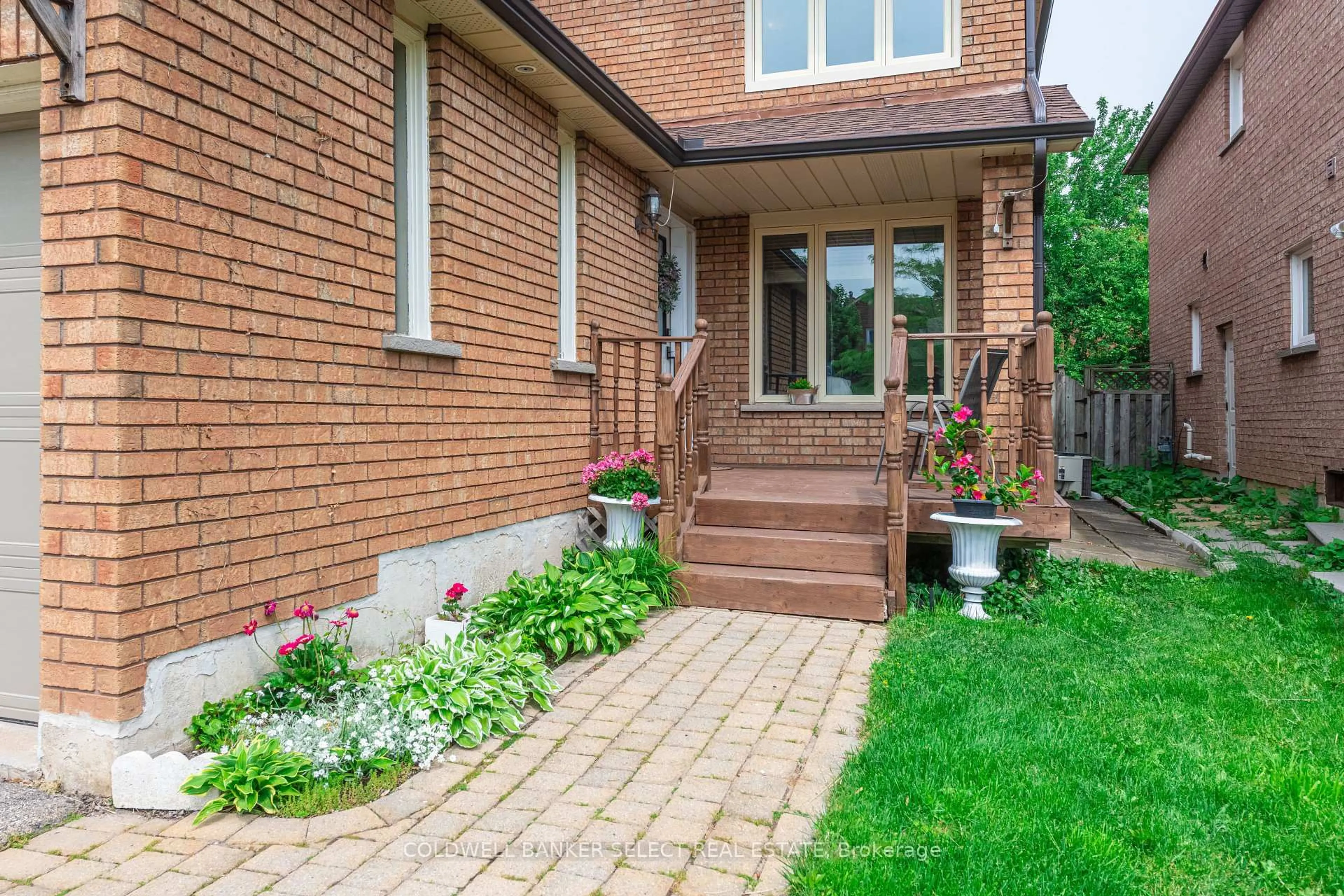 Home with brick exterior material, street for 3445 Bertrand Rd, Mississauga Ontario L5L 4G5