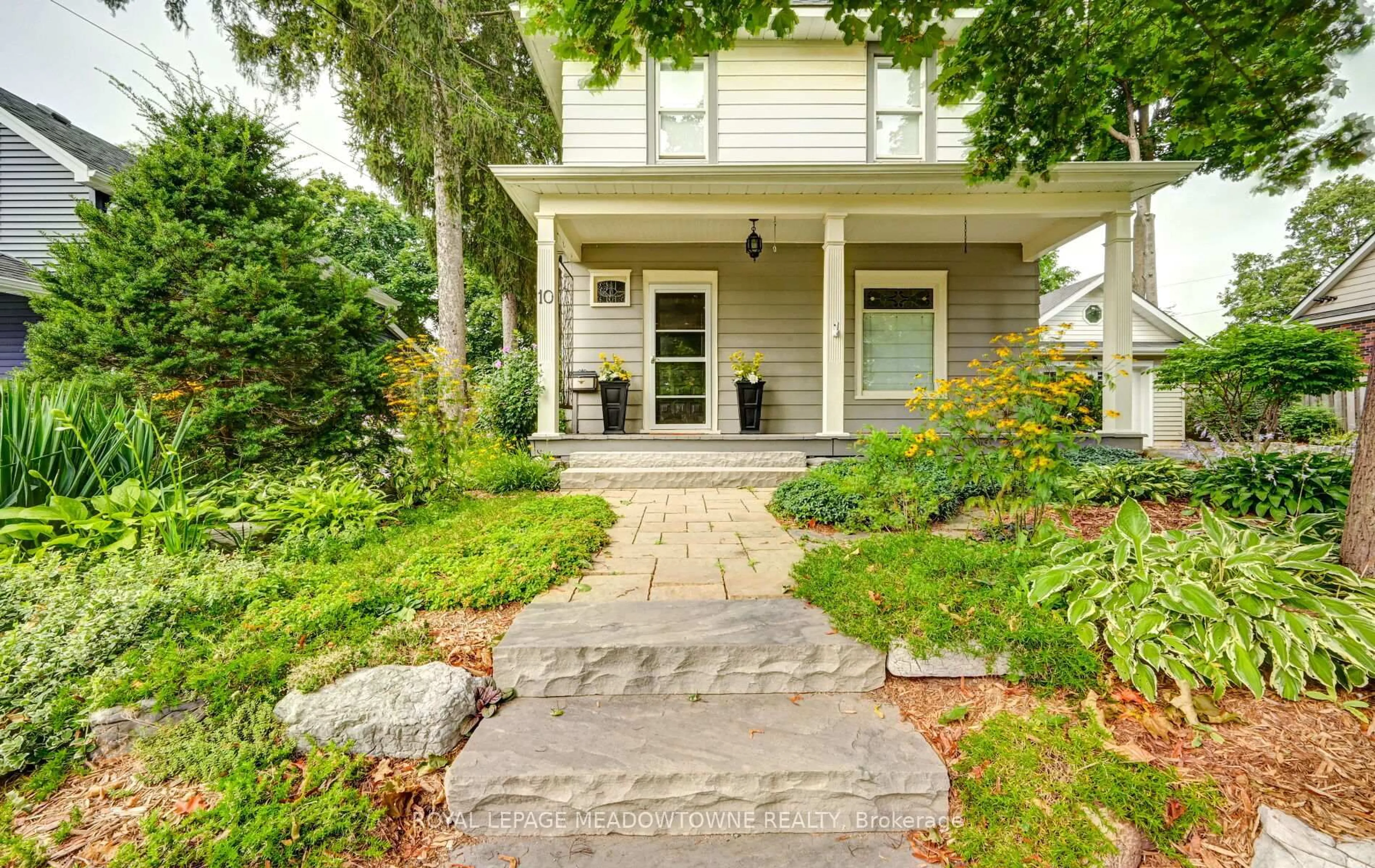 Unknown for 10 Union St, Halton Hills Ontario L7G 3L9