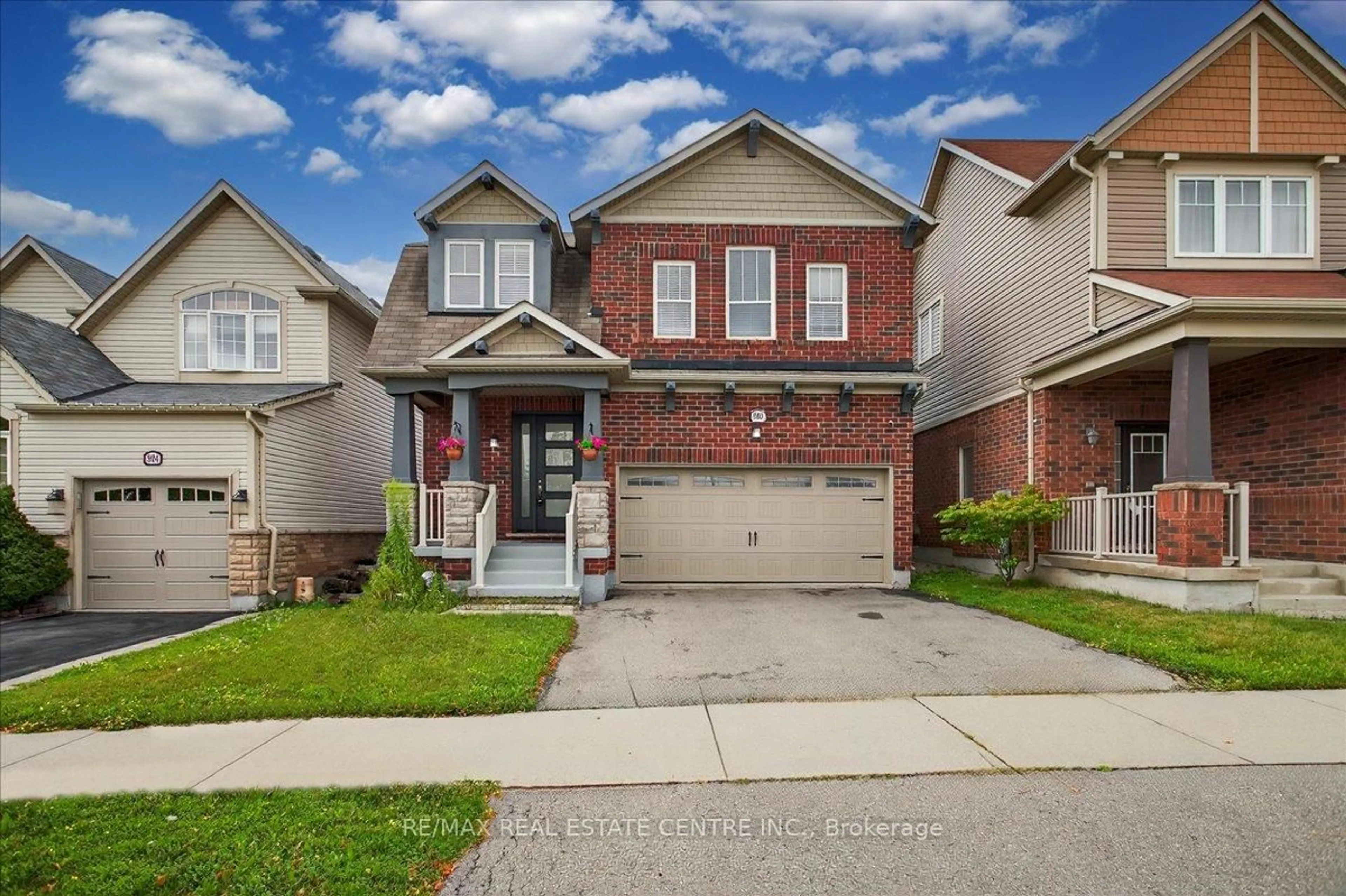 Home with brick exterior material, street for 980 Clark Blvd, Milton Ontario L9T 6P6