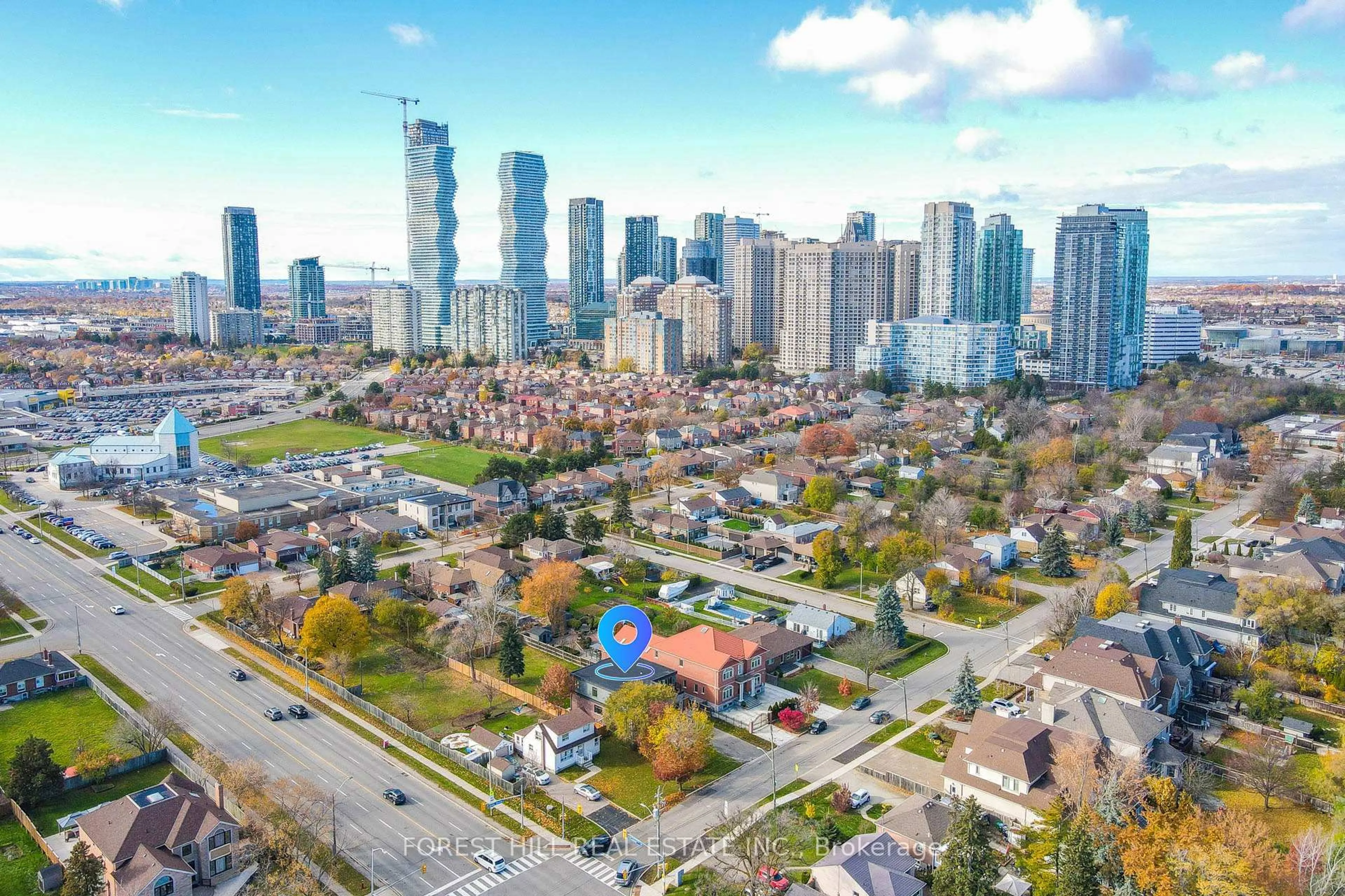 A pic from outside/outdoor area/front of a property/back of a property/a pic from drone, city buildings view from balcony for 3474 Joan Dr, Mississauga Ontario L5B 1T5