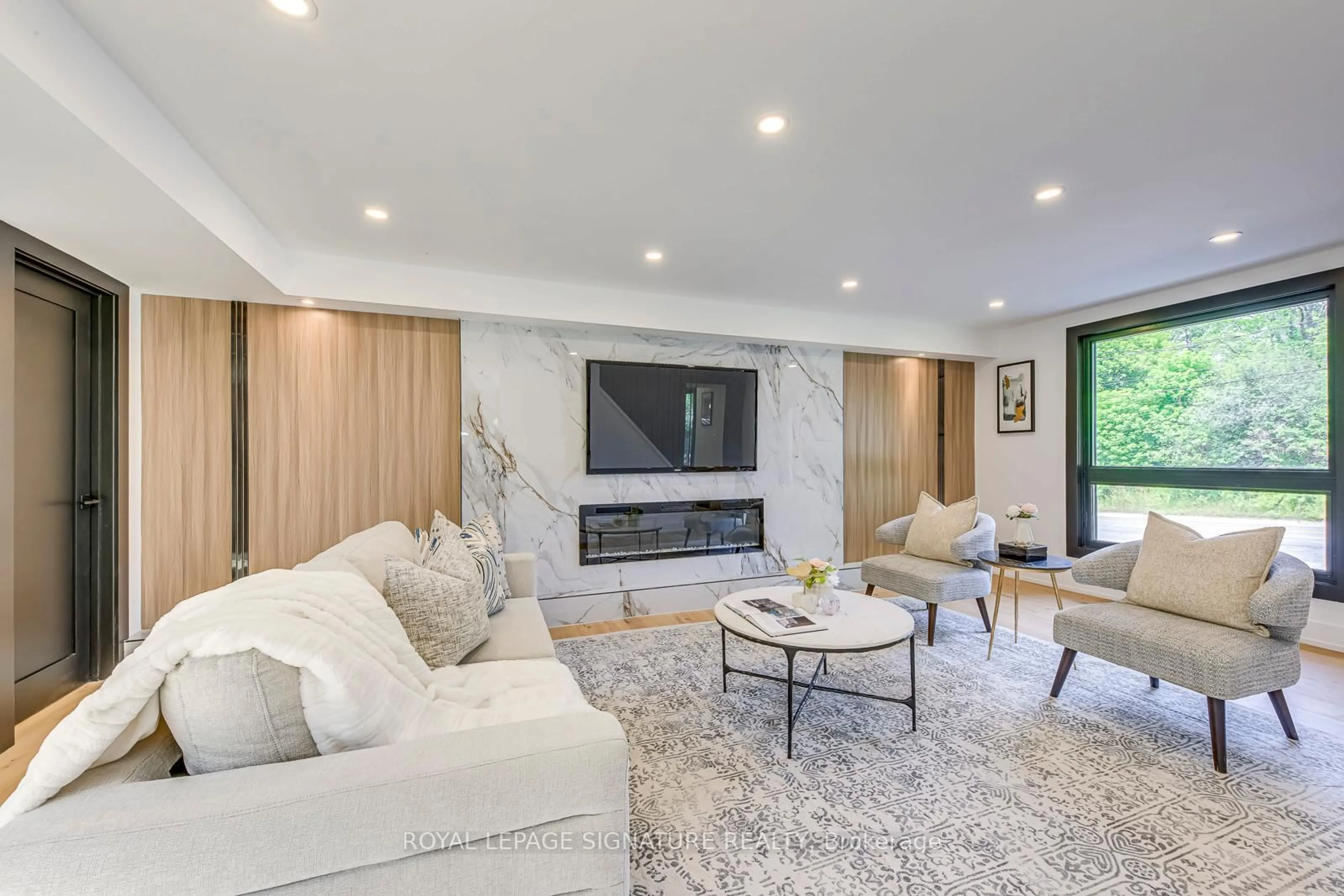 Living room with furniture, unknown for 11024 Trafalgar Rd, Halton Hills Ontario L7G 4S5