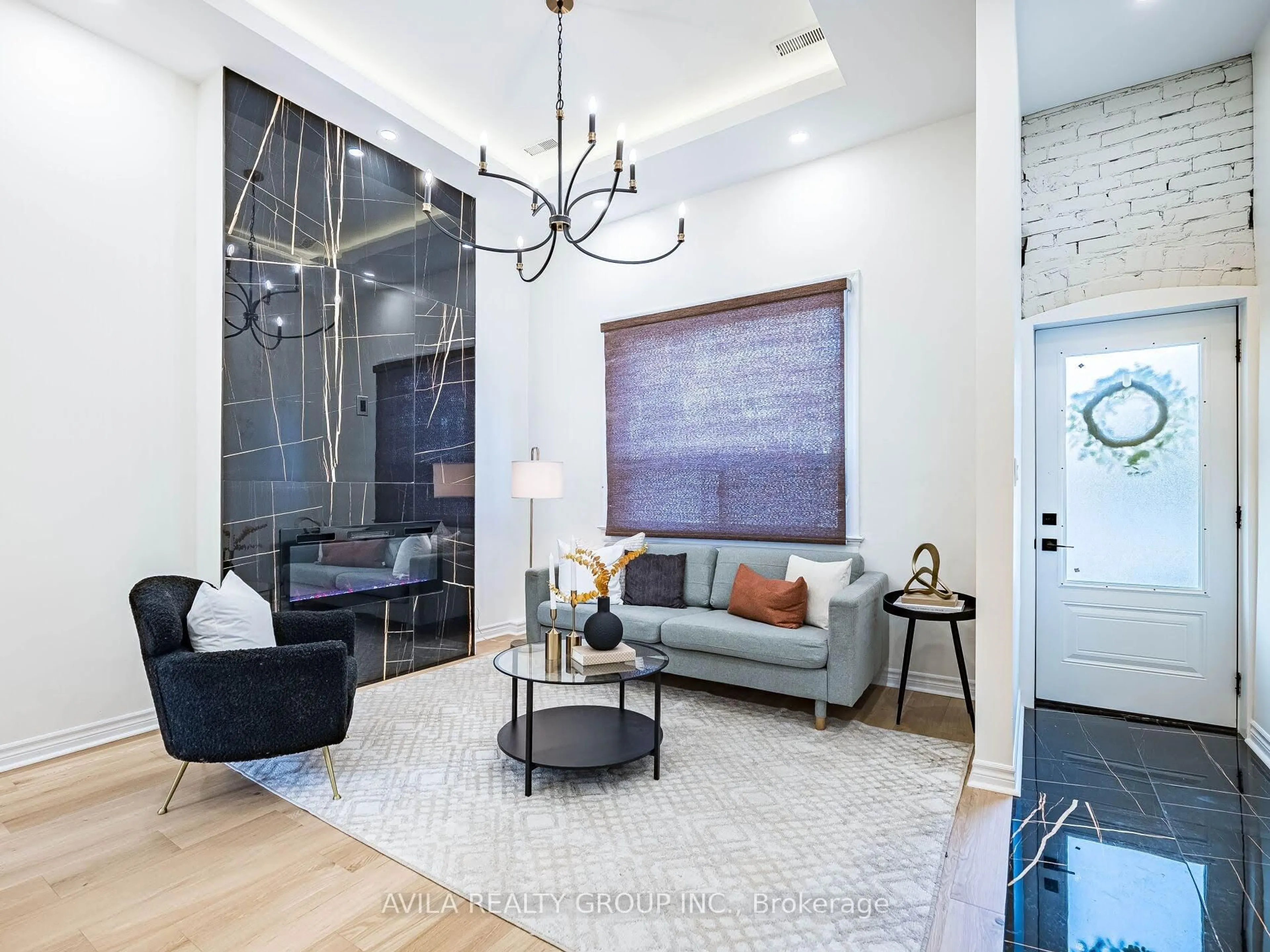 Living room with furniture, unknown for 918 Ossington Ave, Toronto Ontario M6G 3V1