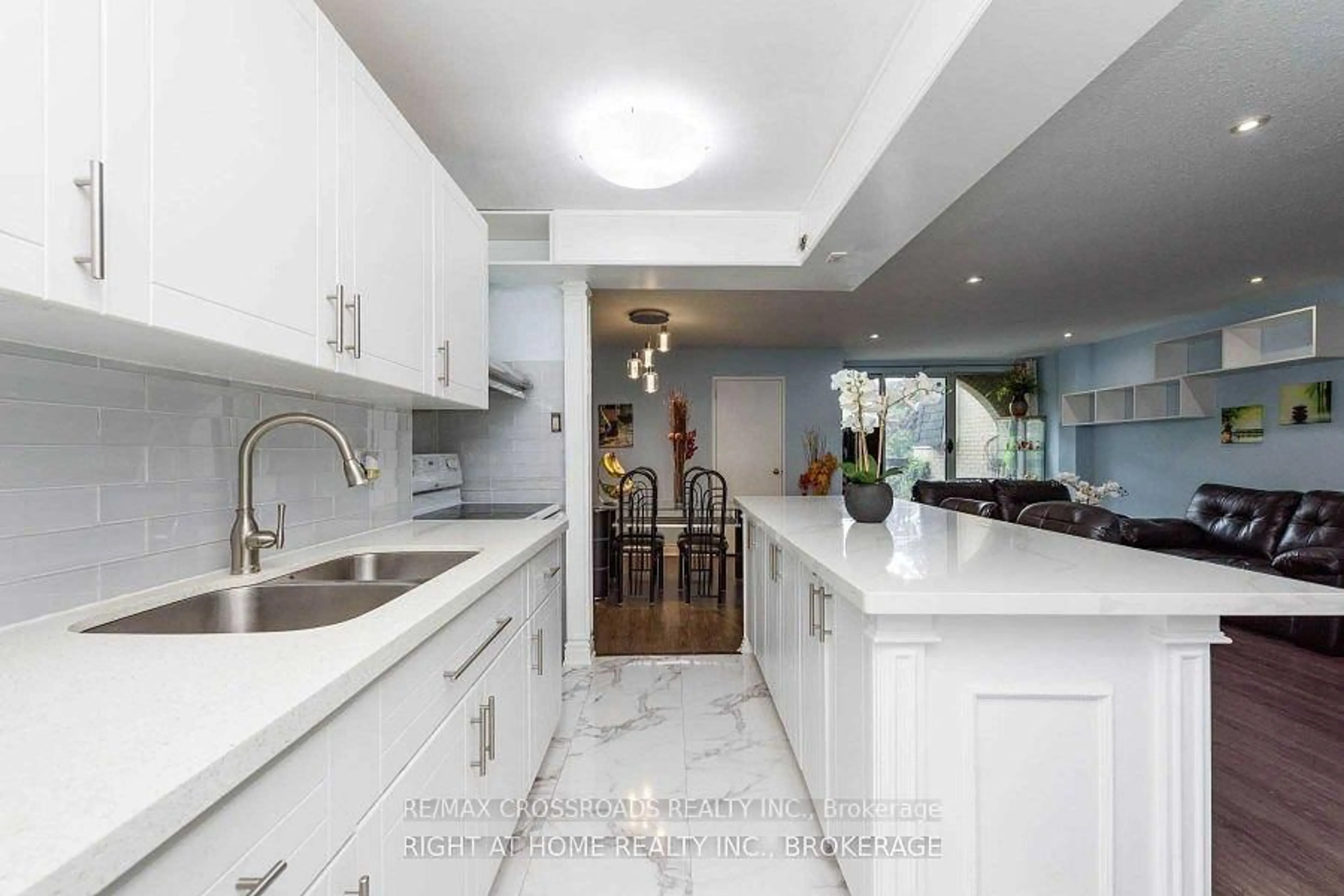 Contemporary kitchen, ceramic/tile floor for 1624 Bloor St #73, Mississauga Ontario L4X 2S2