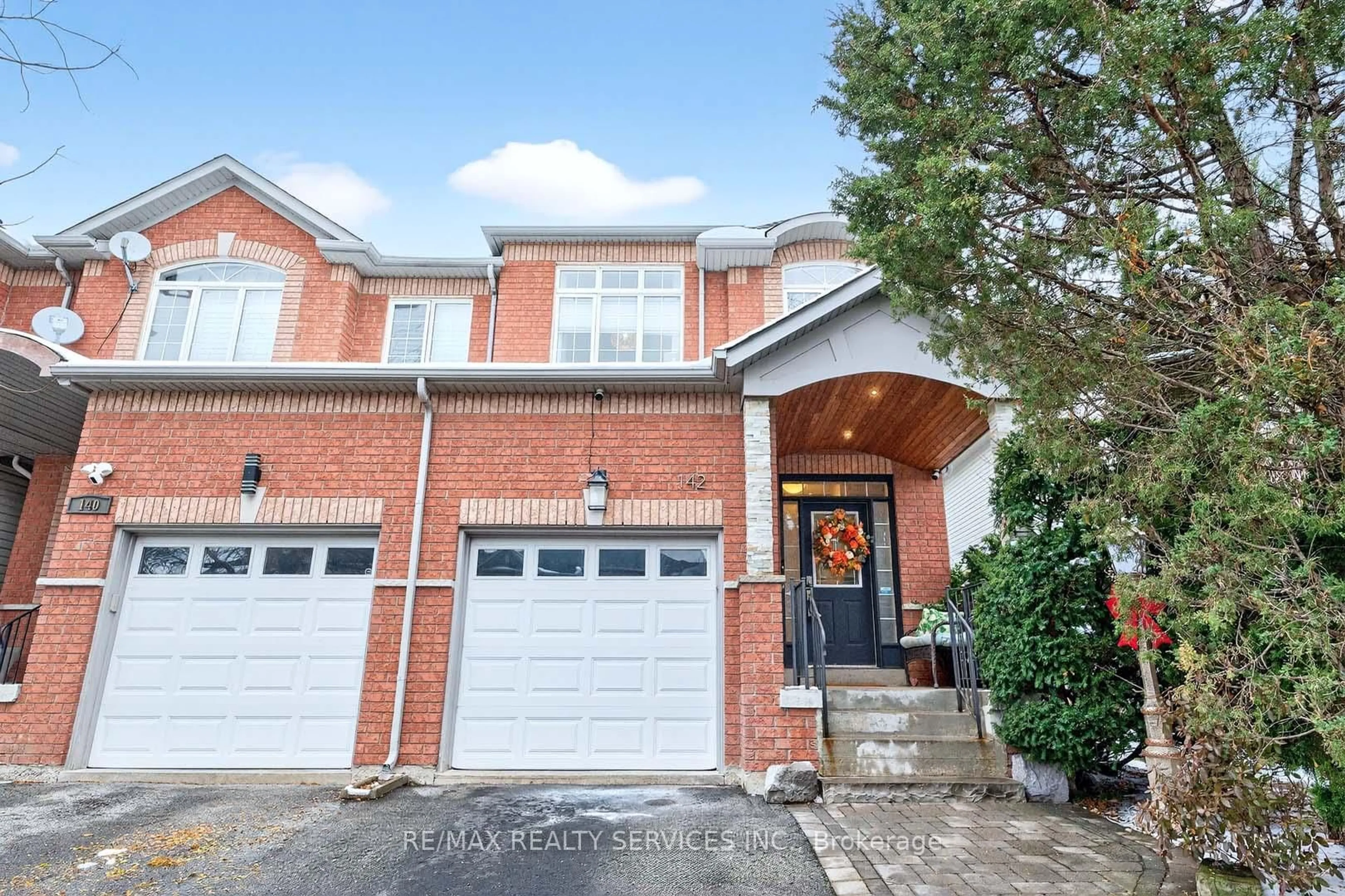 Home with brick exterior material, street for 142 Marycroft Crt, Brampton Ontario L7A 2G3
