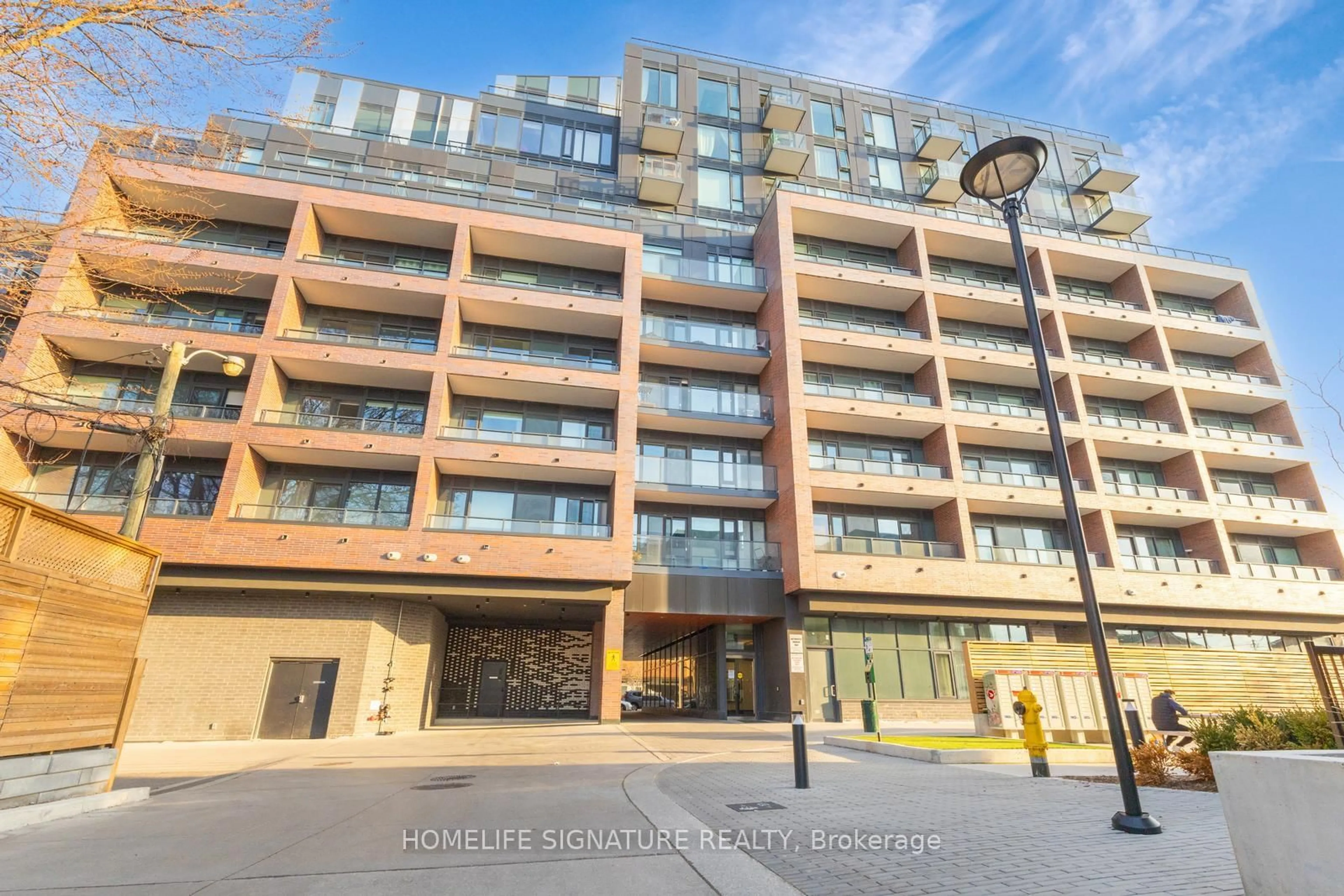 Indoor foyer for 1808 St Clair Ave #1002, Toronto Ontario N9B 3T7