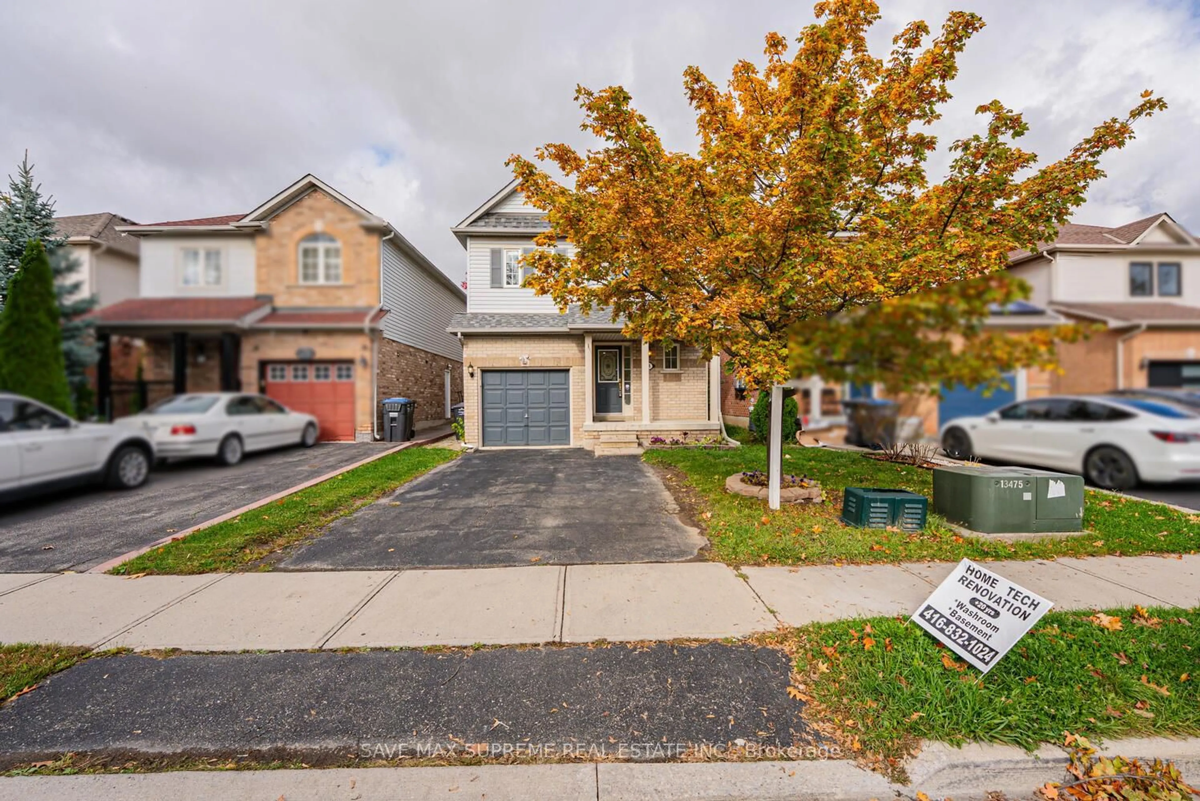 A pic from outside/outdoor area/front of a property/back of a property/a pic from drone, street for 74 Ridgemore Cres, Brampton Ontario L7A 2L5