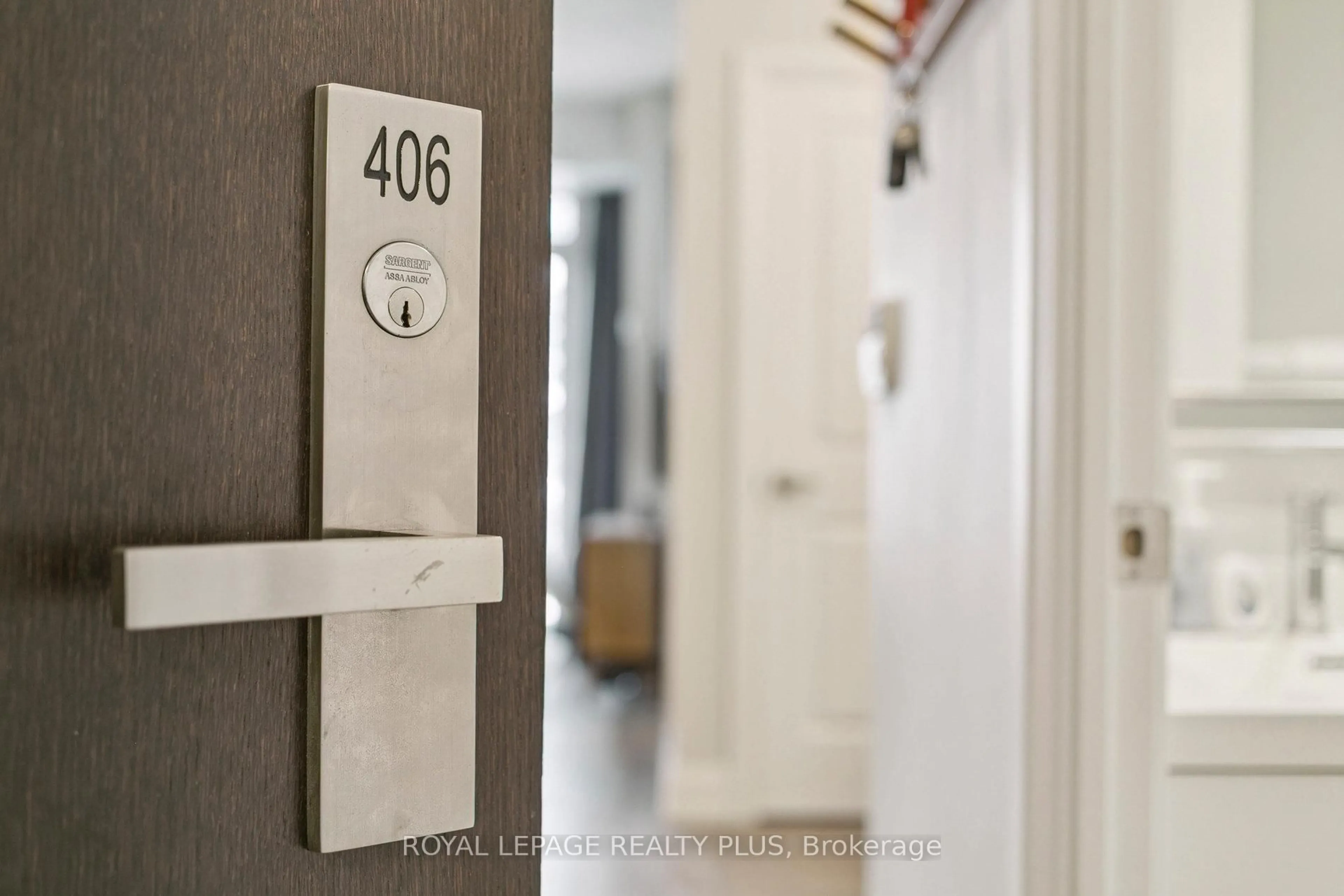 Unknown for 65 Speers Rd #406, Oakville Ontario L6K 0J1