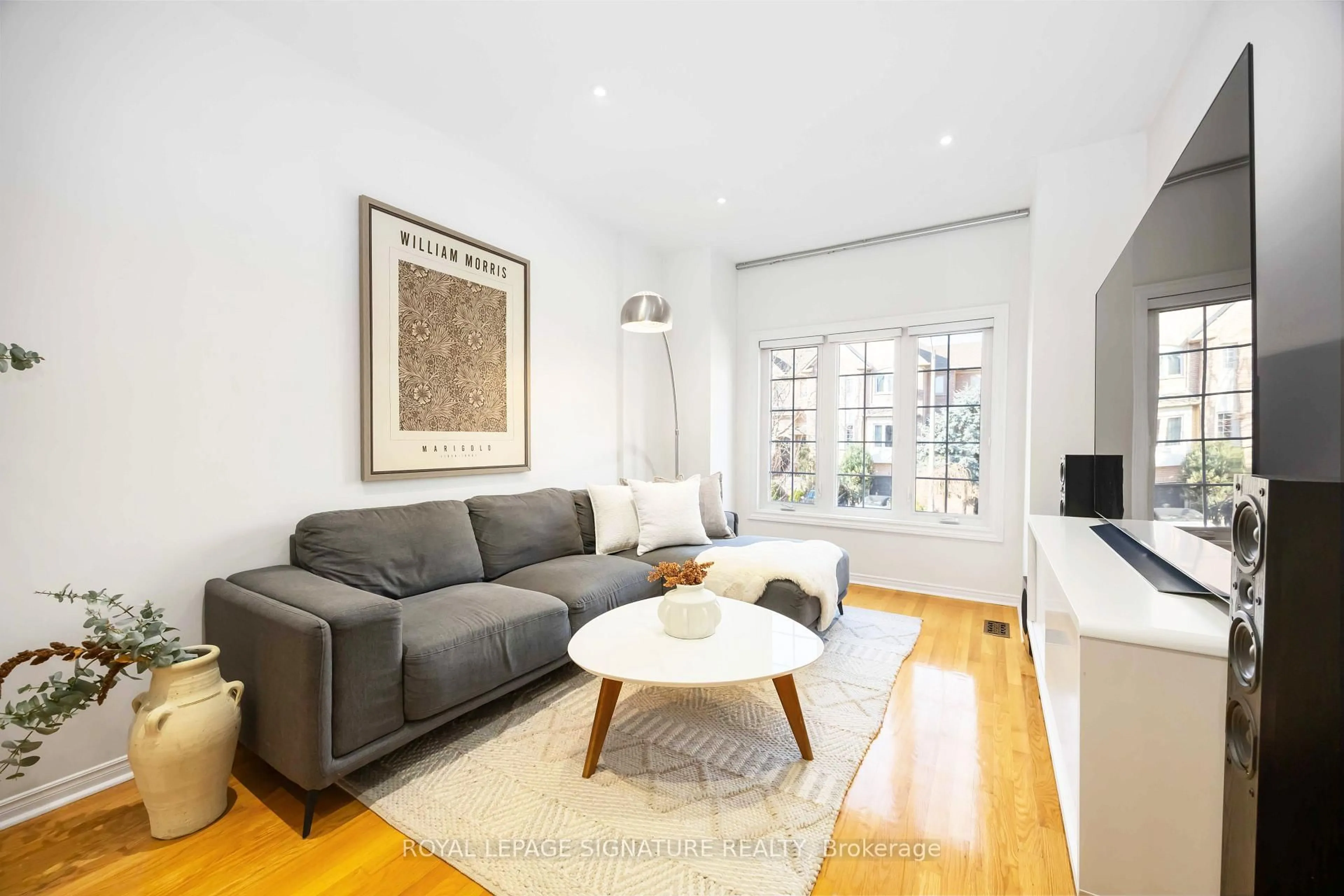 Living room with furniture, unknown for 9 Harbourview Cres, Toronto Ontario M8V 4A6