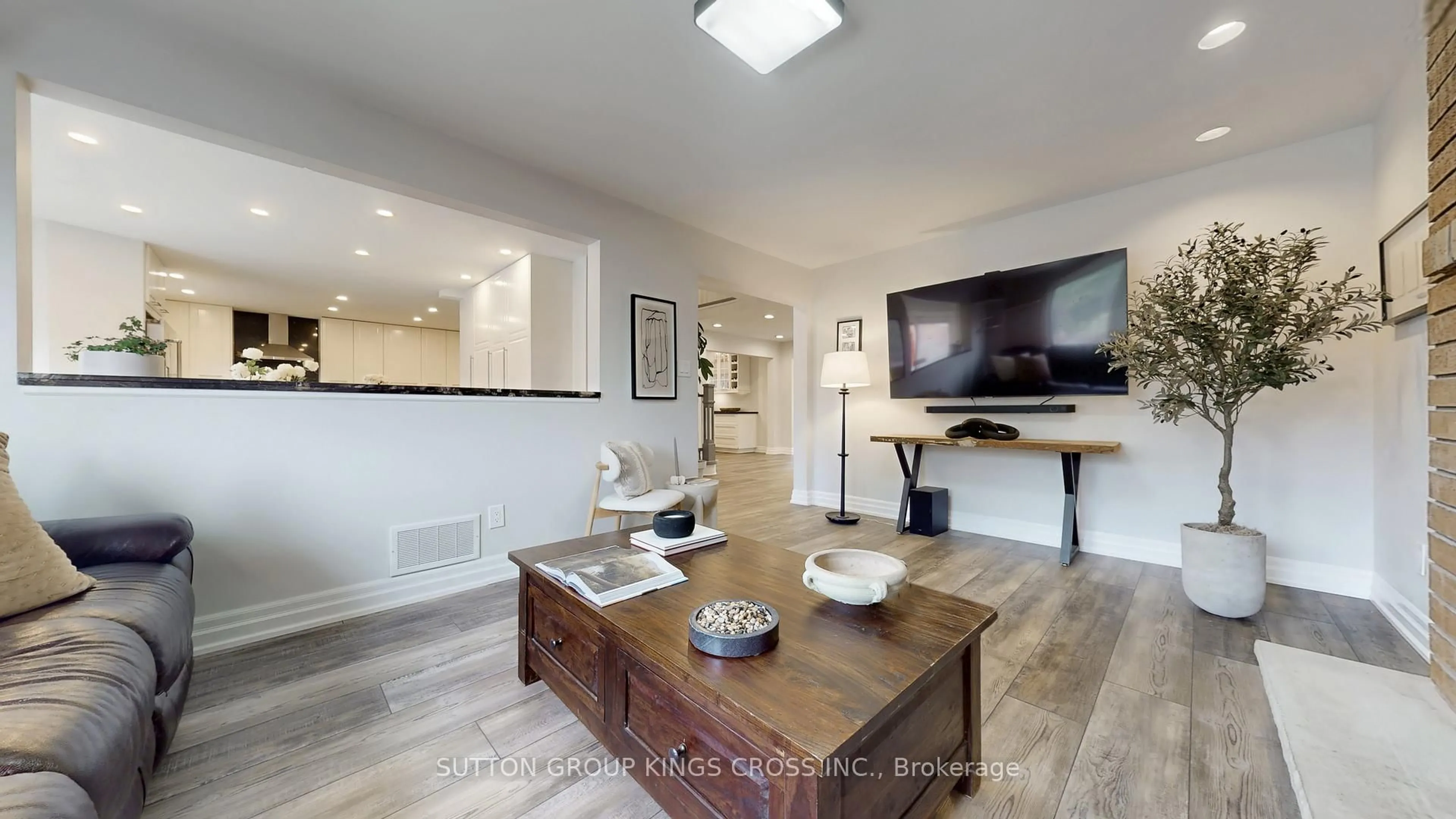 Unknown for 2730 Hammond Rd, Mississauga Ontario L5K 2M3