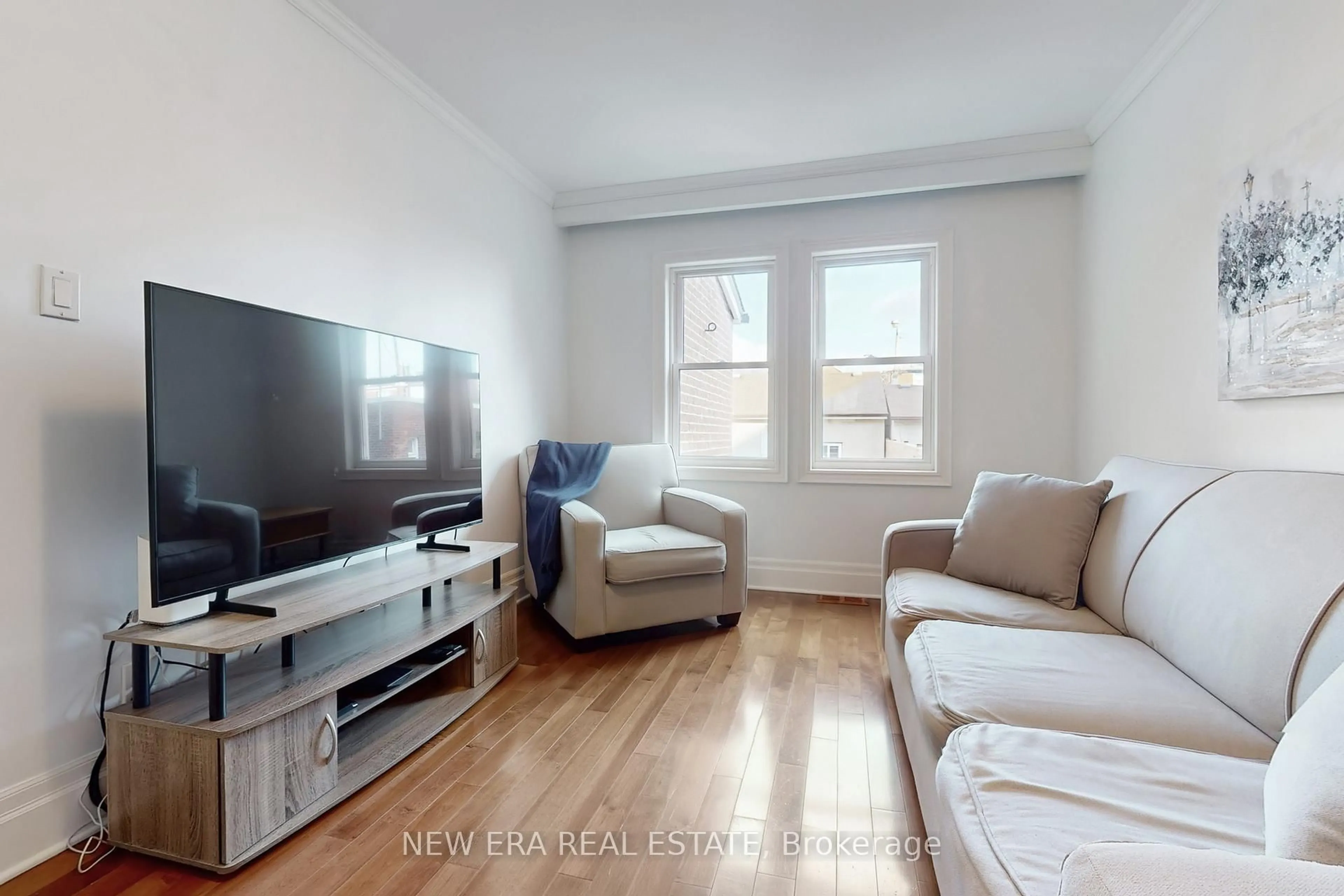 Living room with furniture, unknown for 119 Harvie Ave, Toronto Ontario M6E 4K4