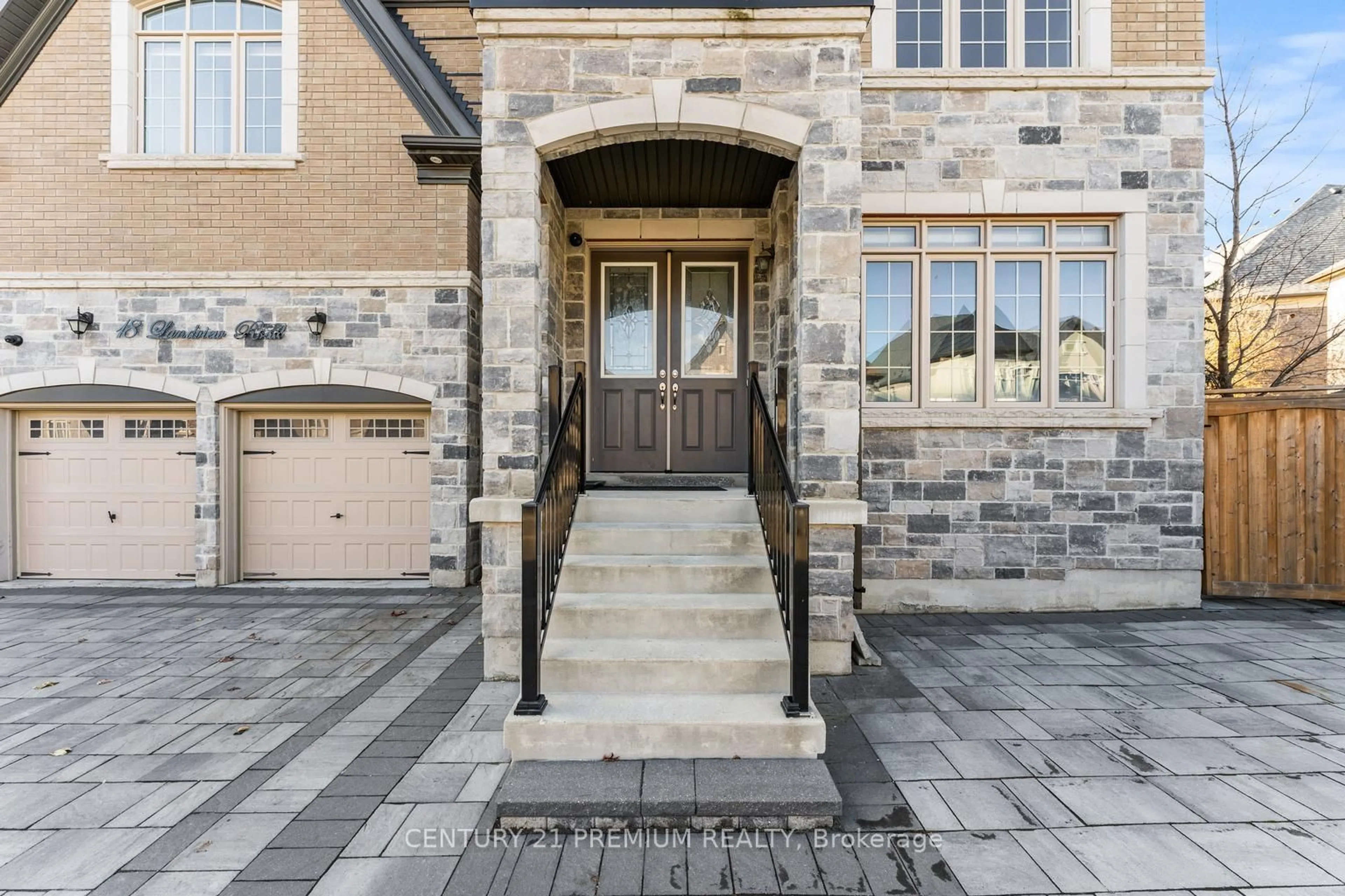 Unknown for 18 LANDVIEW Rd, Brampton Ontario L6P 0H7